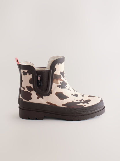 Cow Print Chelsea Wellies image 2