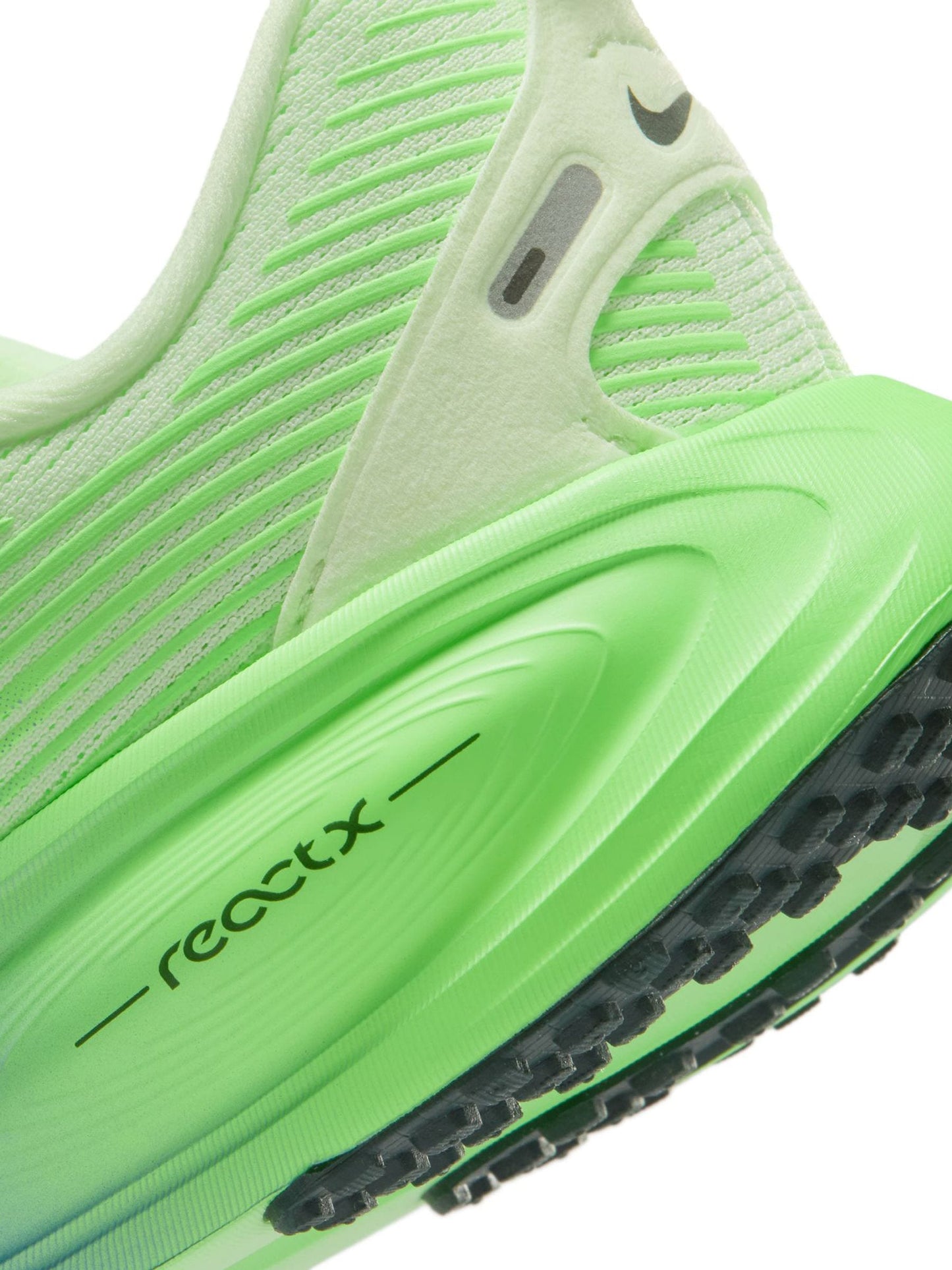 Nike Bright Green Youth Vomero 18 Road Running Trainers image 7