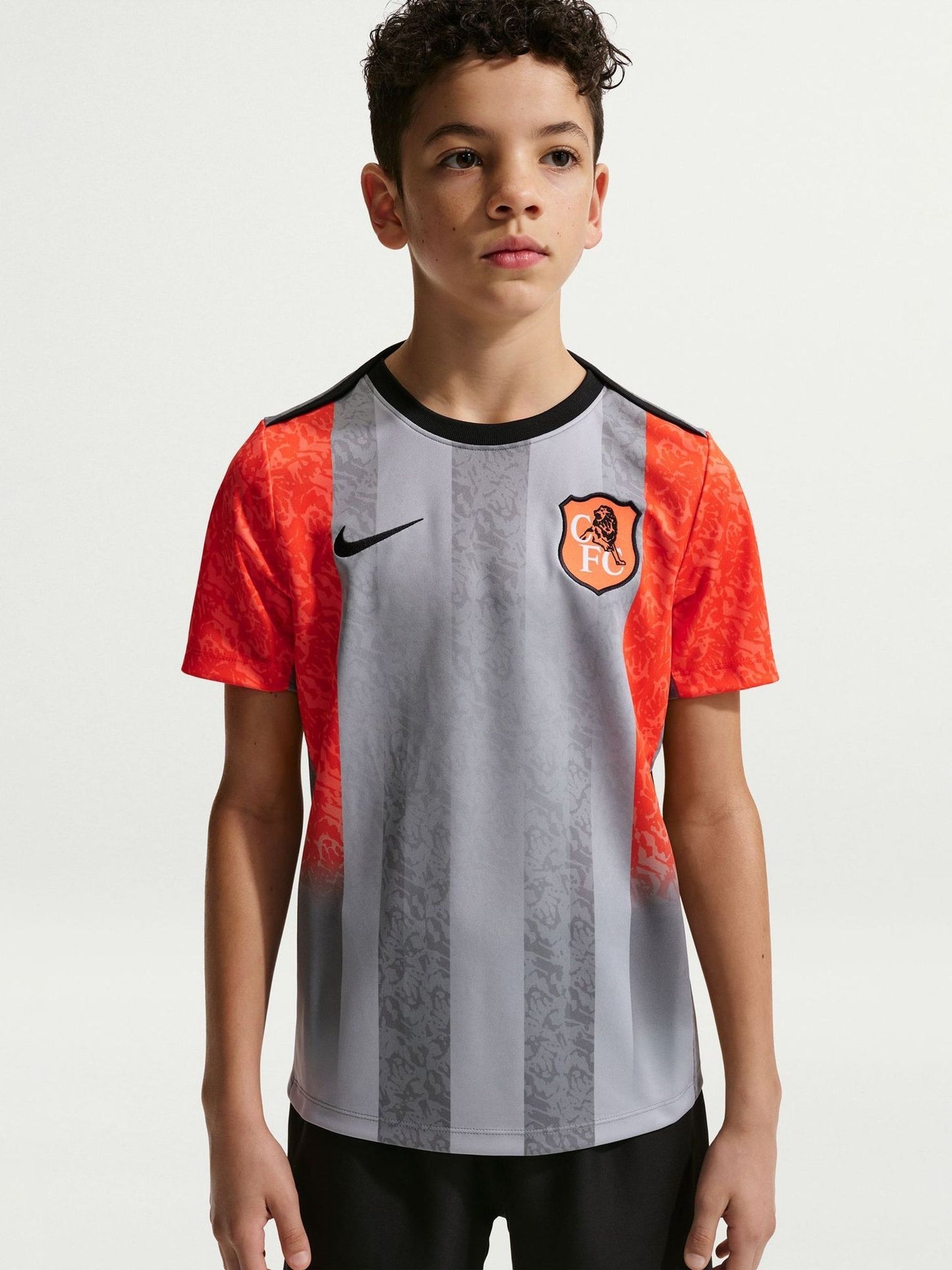 Dsiney Kidz - Nike Grey Chelsea FC 2025/26 Pre Match Football Shirt image 5