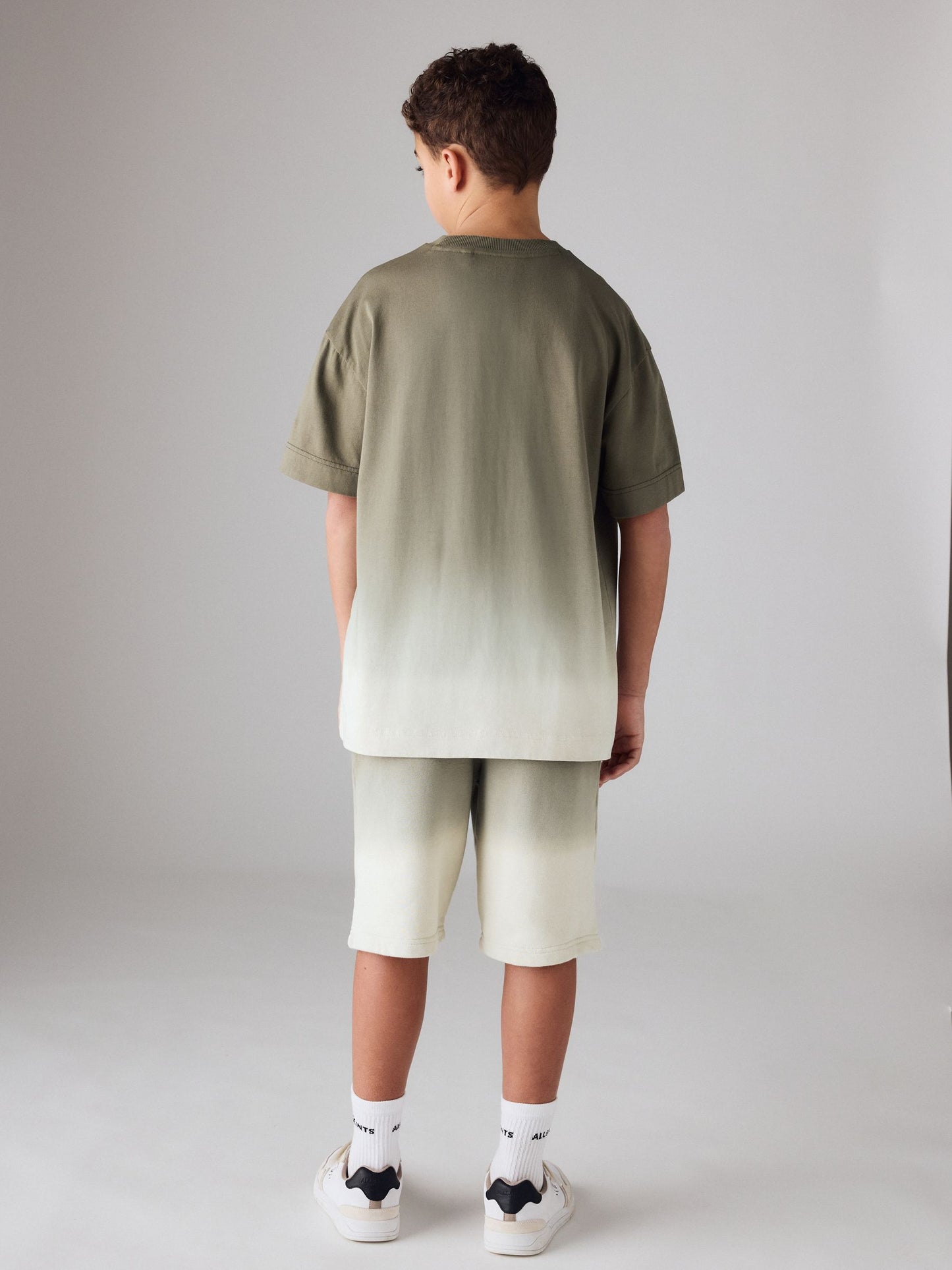 Dsiney Kidz - smALLSAINTS Khaki Green Ombre Logo T-Shirt and Sweat Shorts Set image 2