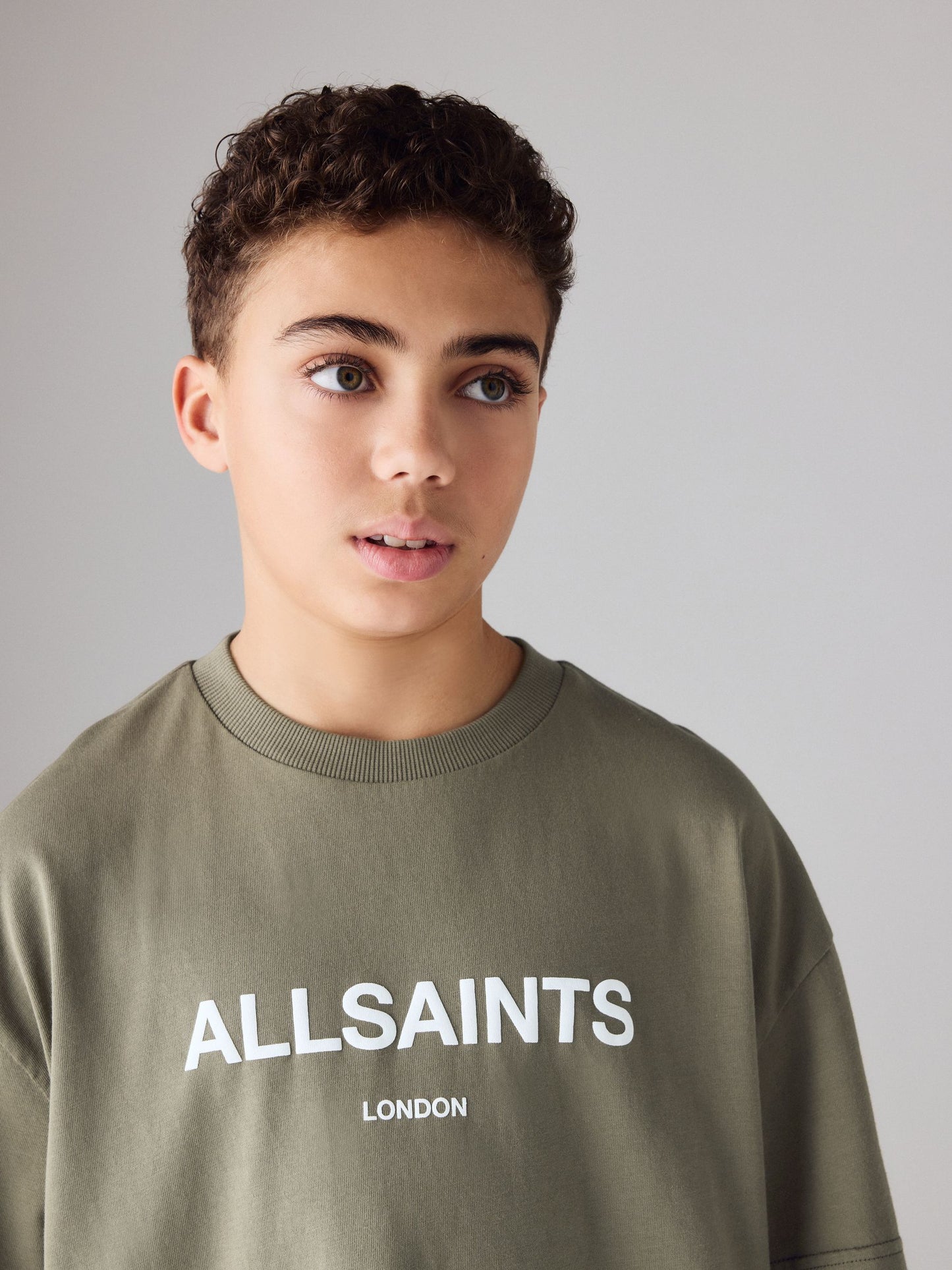 Dsiney Kidz - smALLSAINTS Khaki Green Ombre Logo T-Shirt and Sweat Shorts Set image 3