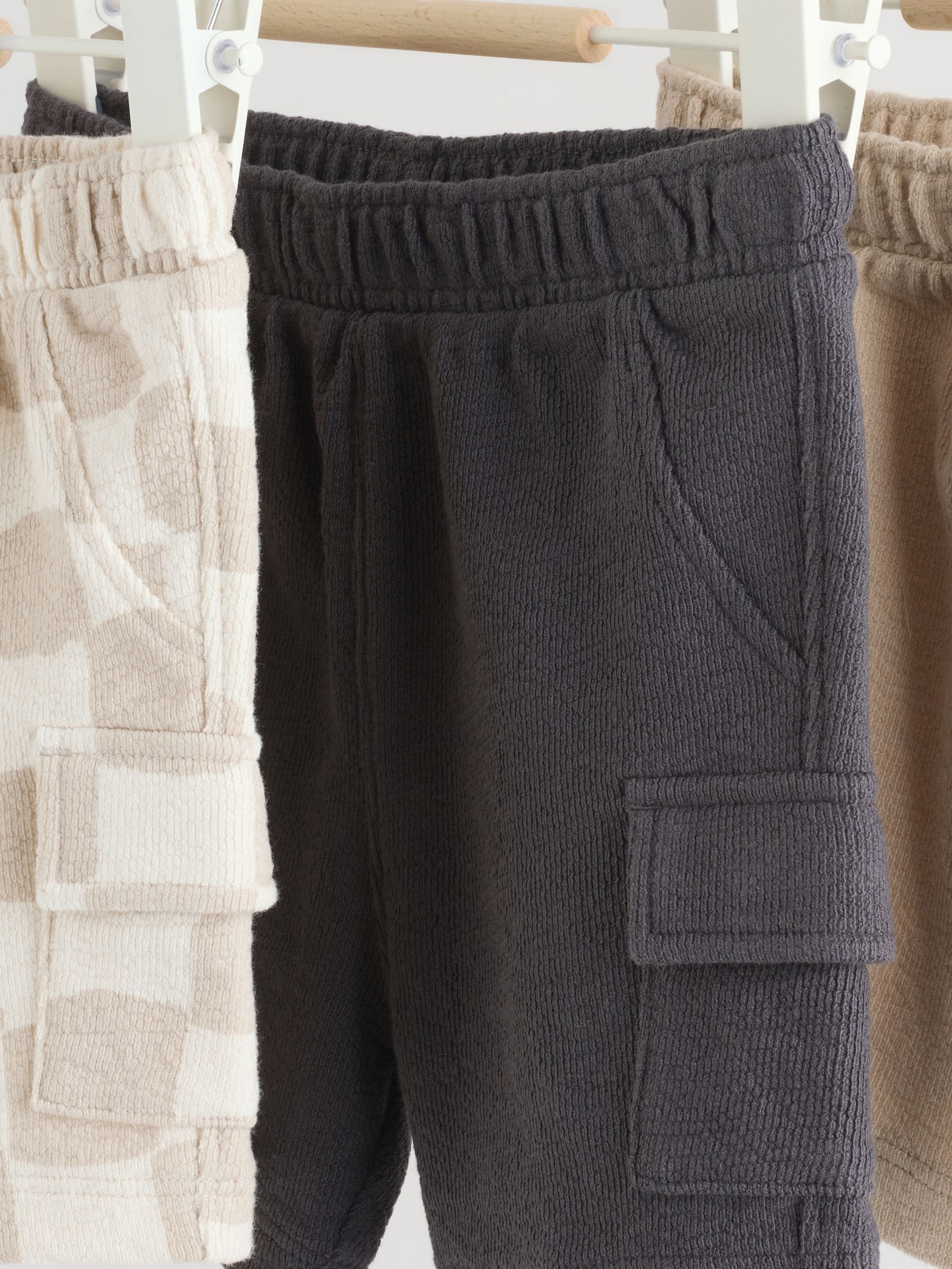 Dsiney Kidz - Grey/Neutral Checkeboard Jersey Baby Shorts 3 Pack (0mths-2yrs) image 7