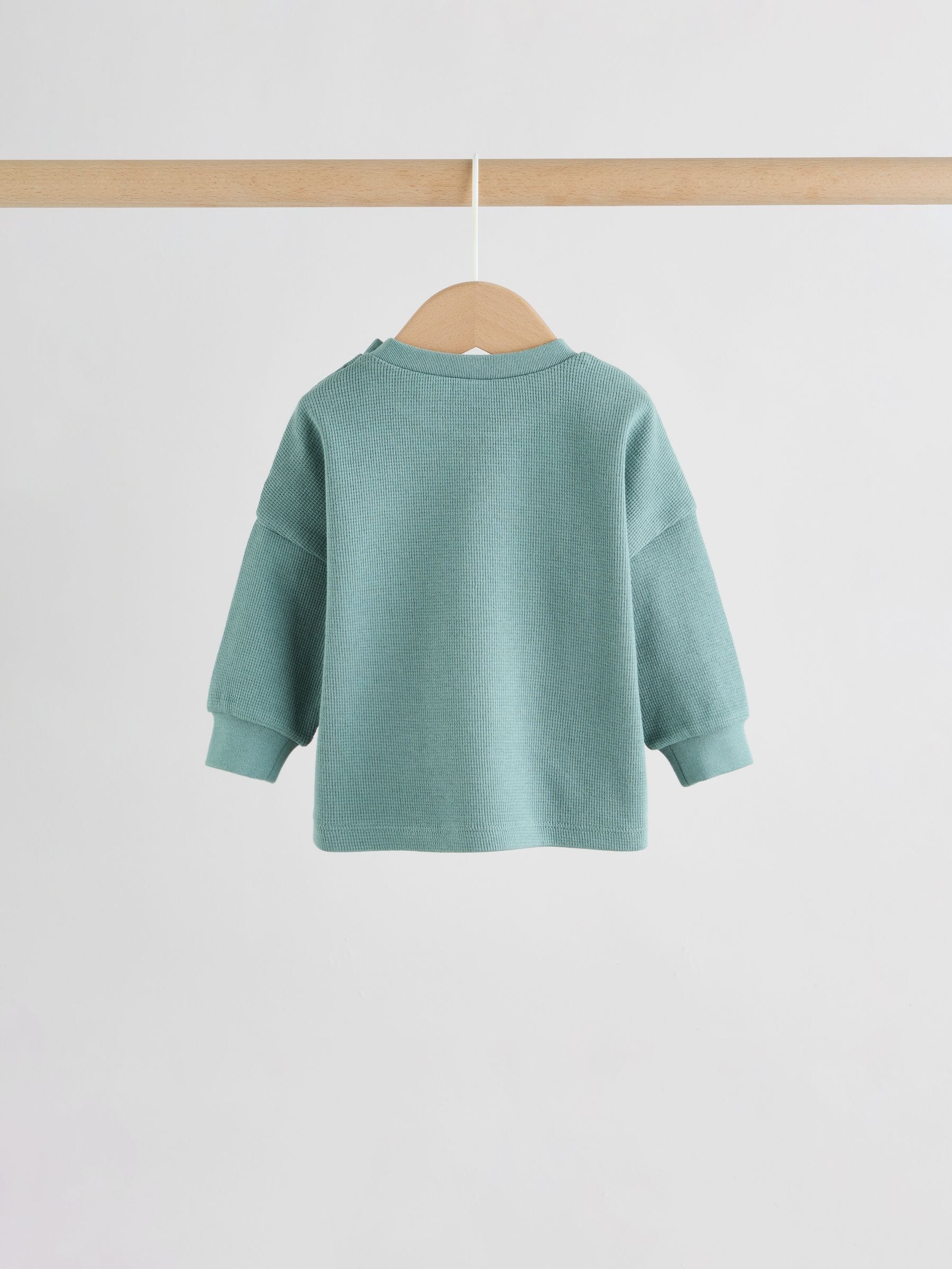 Green Long Sleeve Top and Shorts Baby Set (0mths-2yrs) image 4