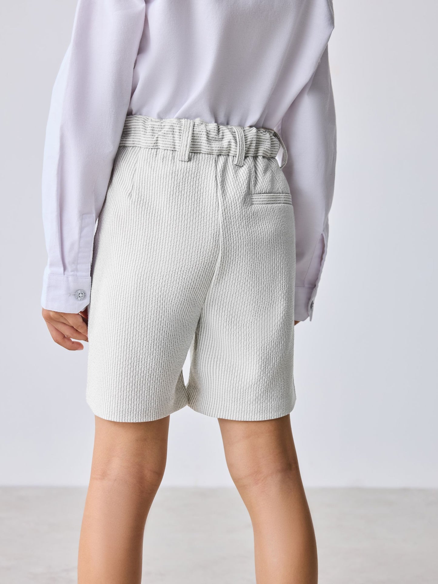 Baker by Ted Baker White/Blue Seersucker Textured Suit Jacket and Shorts Set image 5
