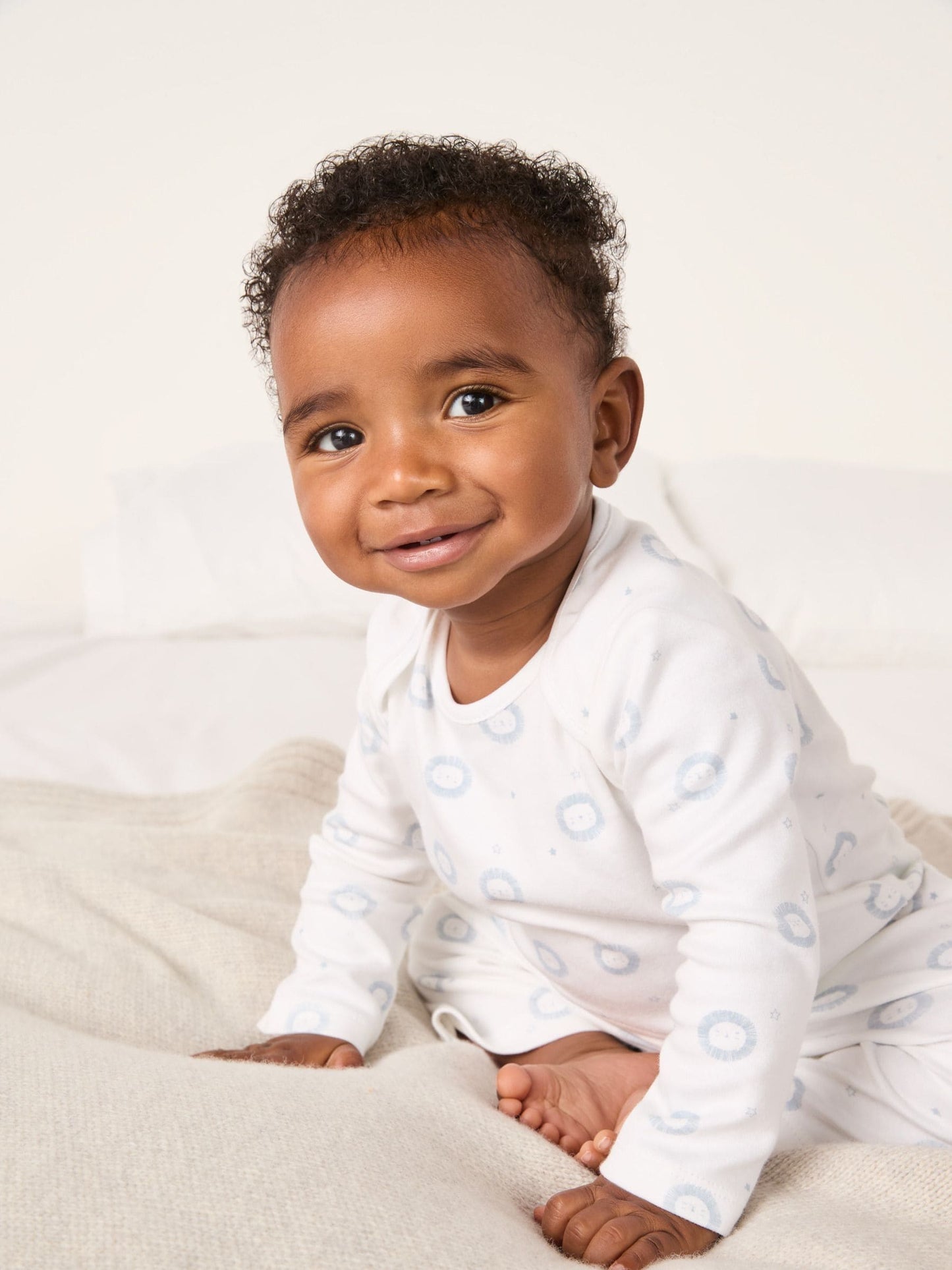 The White Company White & Blue Lion Sleepsuit image 1