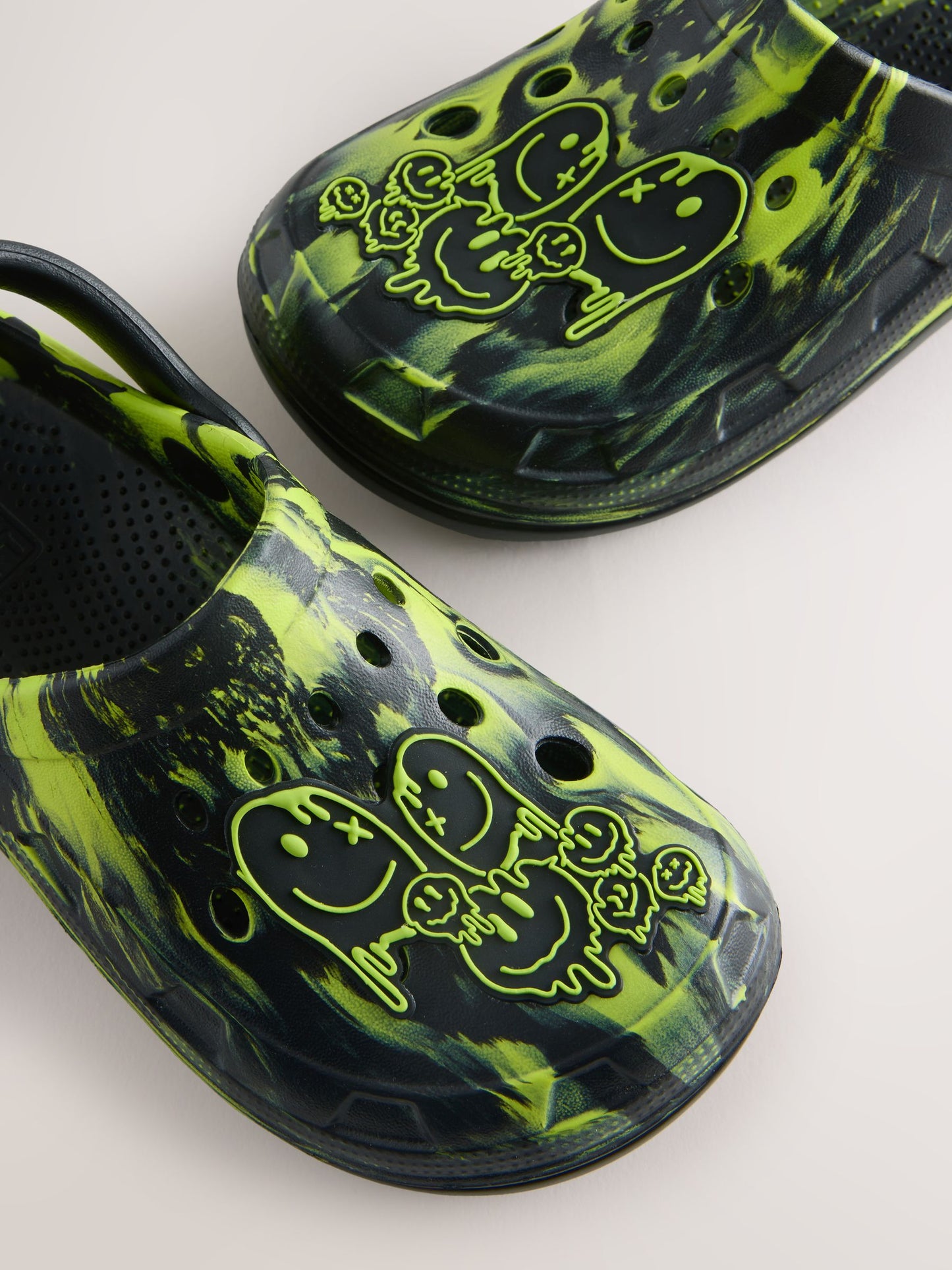 Black/Green Marble Clogs image 4