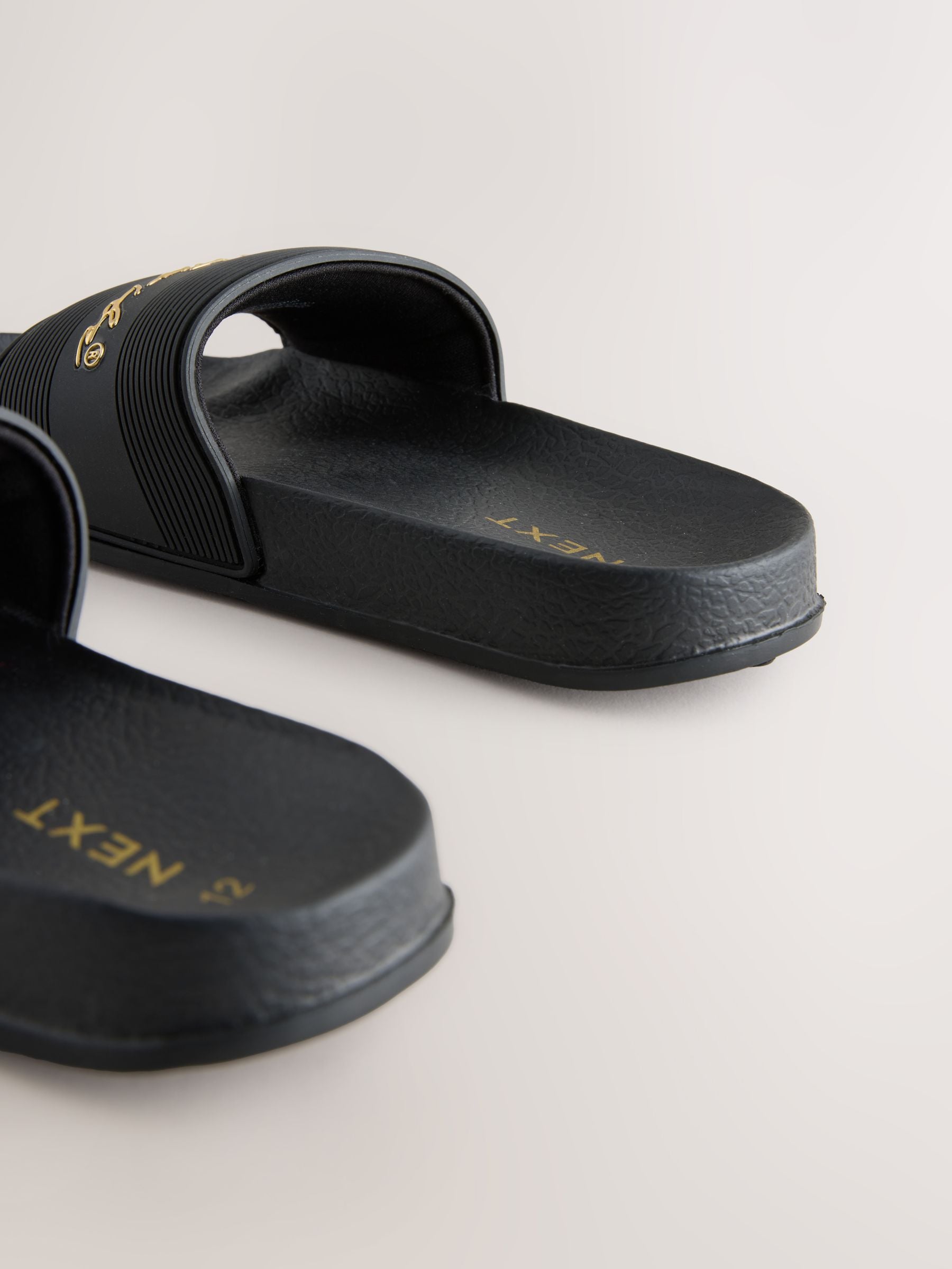 Black Subscribe Classic Sliders image 5