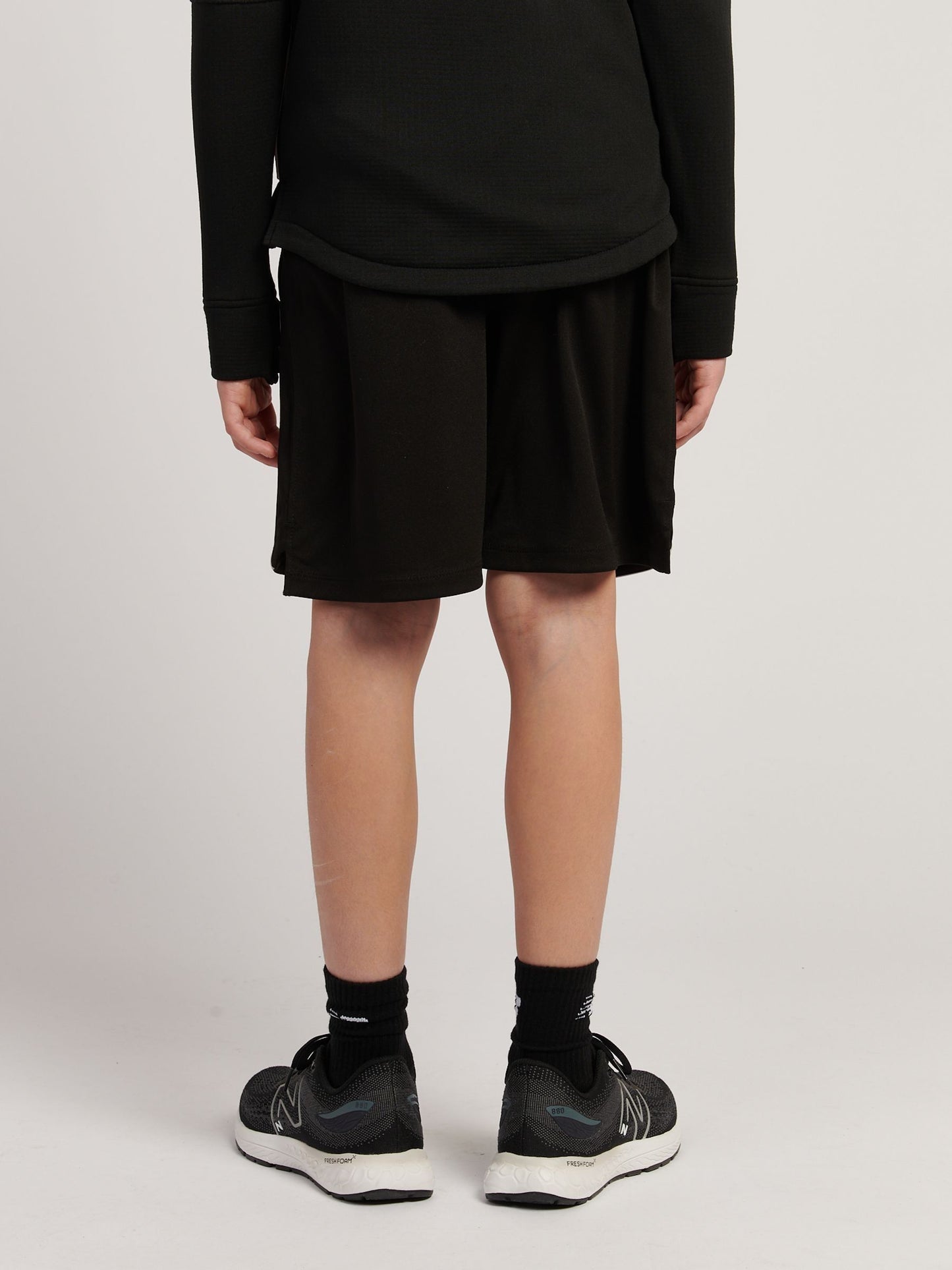 Dsiney Kidz - New Balance Black Panelled Football Shorts image 3
