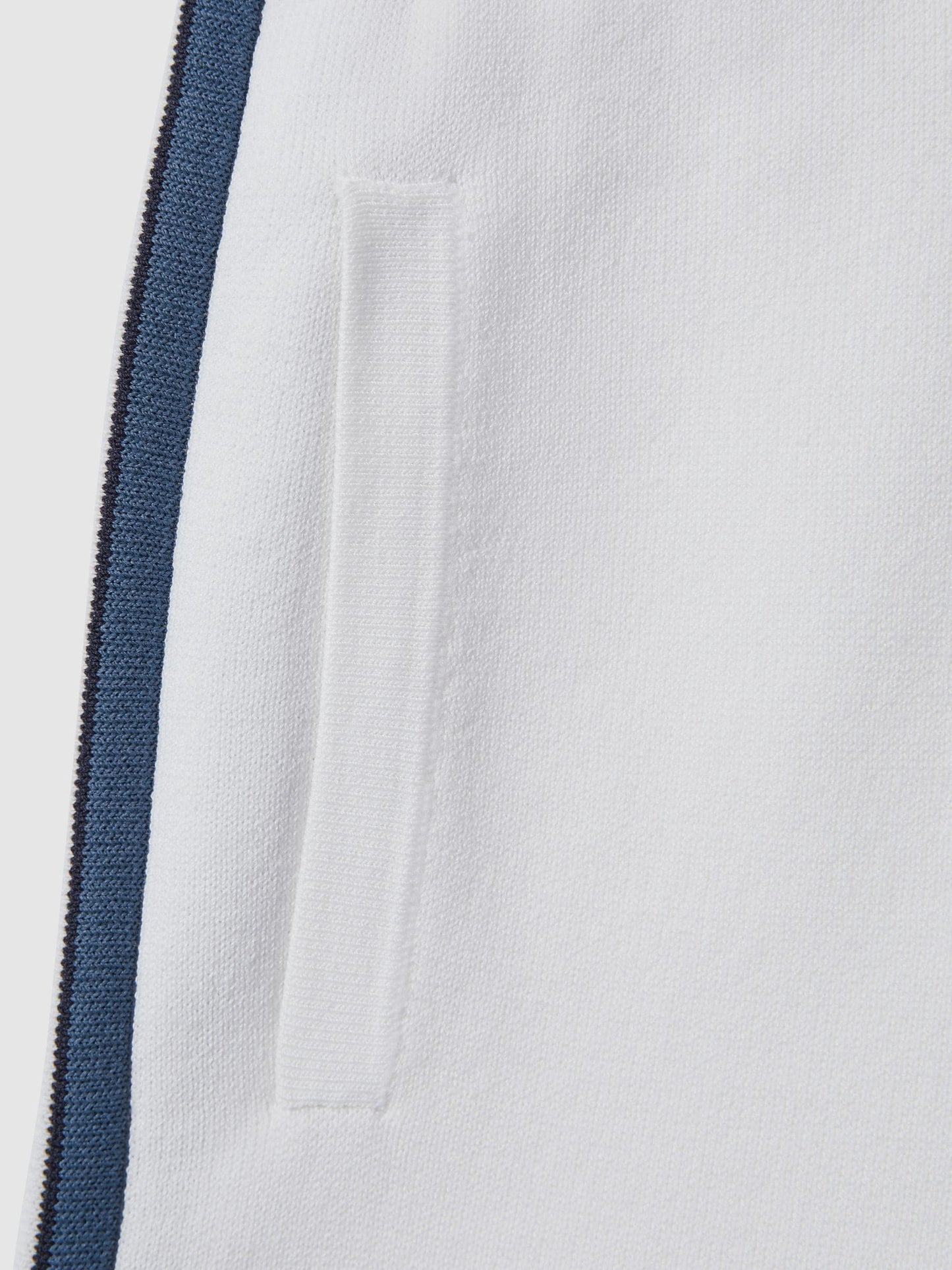 Dsiney Kidz - Reiss White Heddon 3-9 yrs Knitted Drawstring Shorts image 4