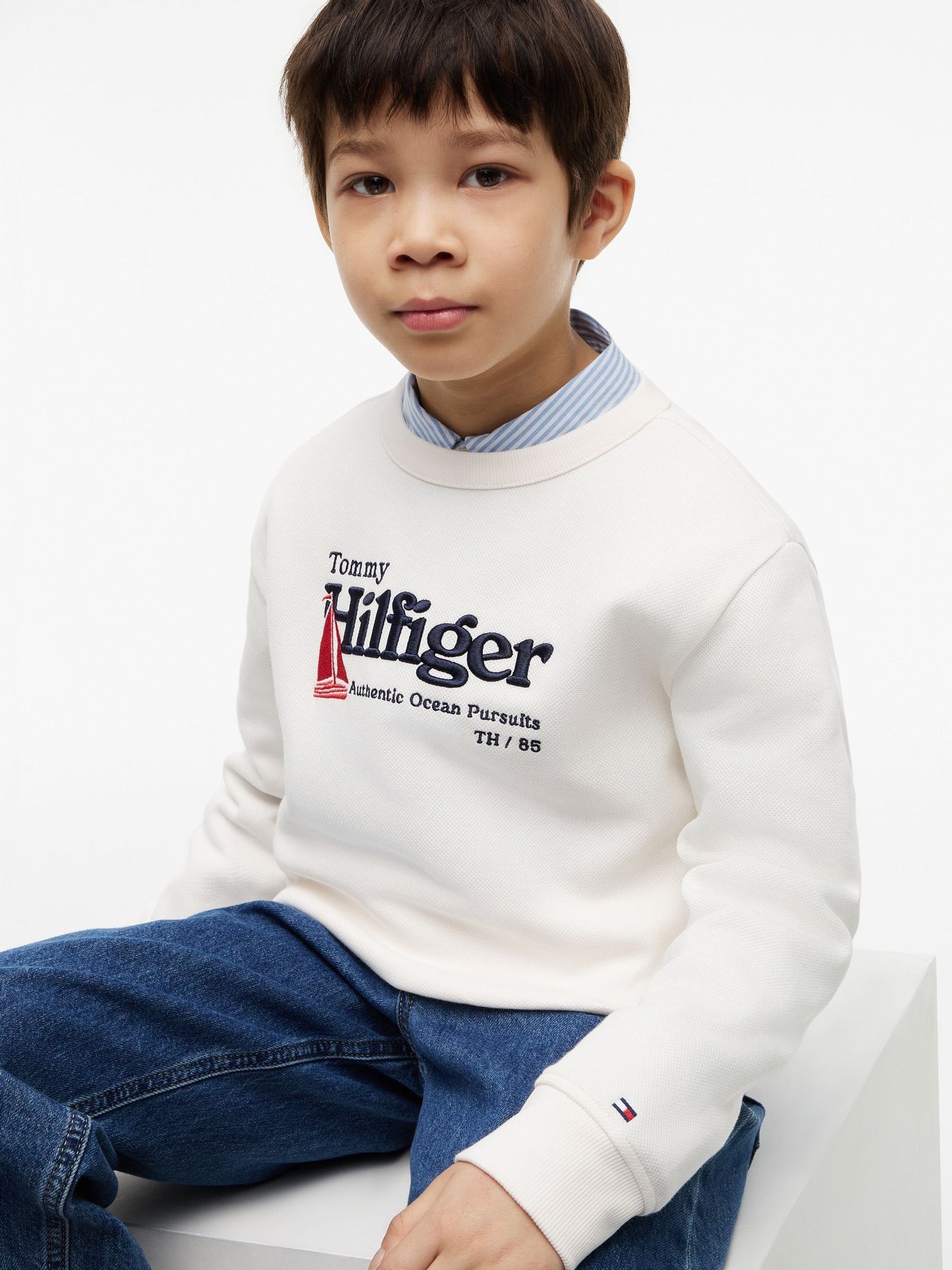 Dsiney Kidz - Tommy Hilfiger White Logo Interlock Pique Sweatshirt image 4