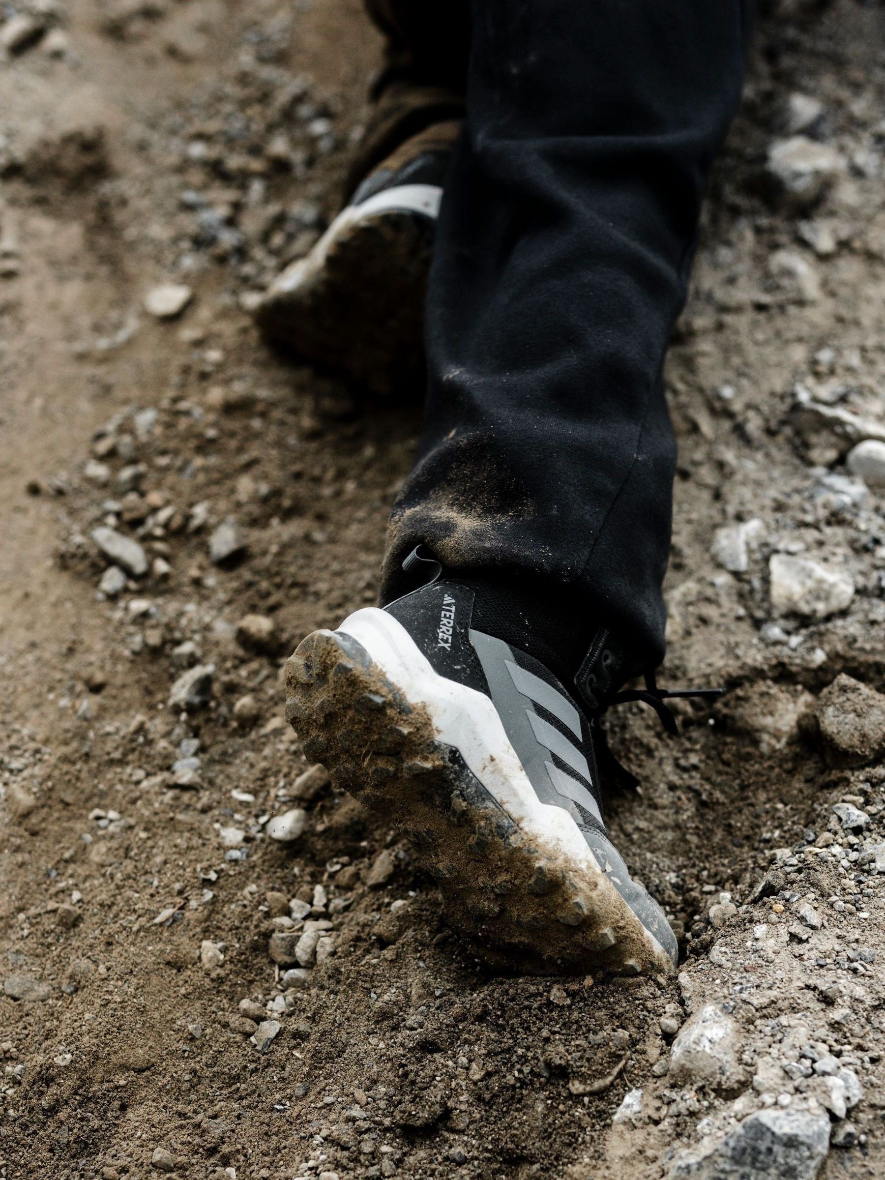 adidas Black Terrex Ax4r Mid Hiking Kids Trainers image 3
