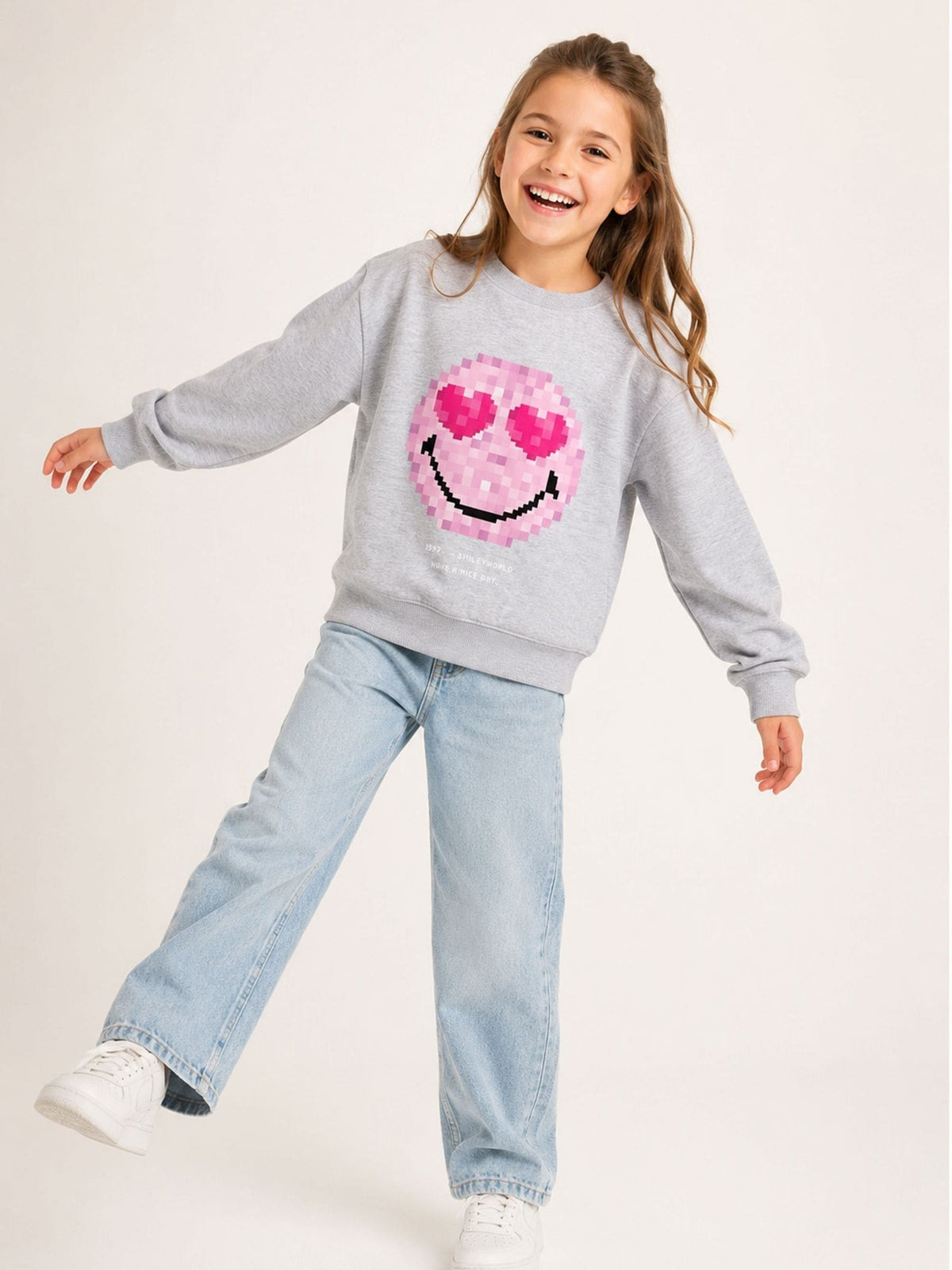 Brand Threads Grey Sweatshirt with Iconic Face Print - image 1