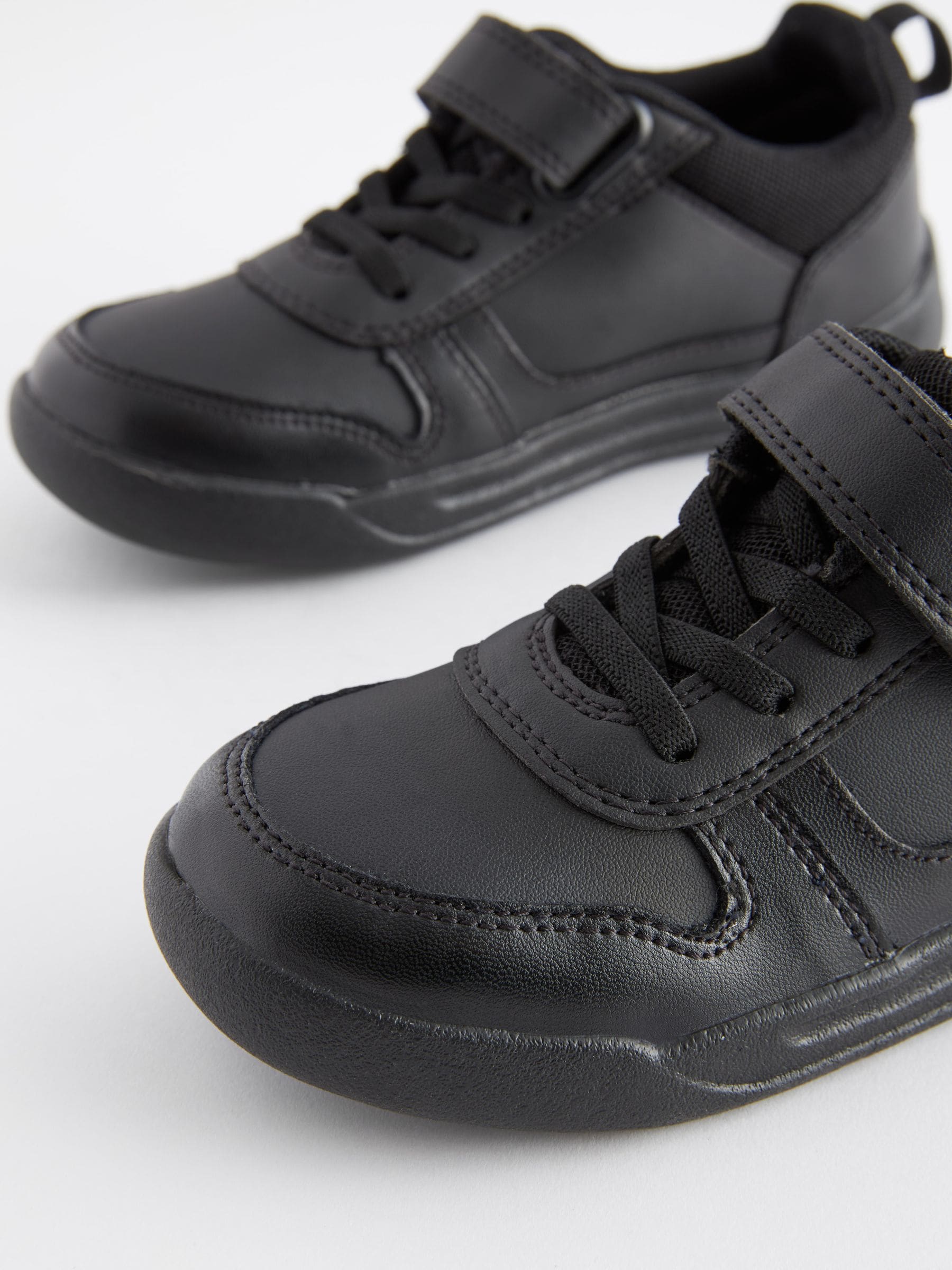 Black Wide Fit (G) Elastic Lace School Trainers image 5