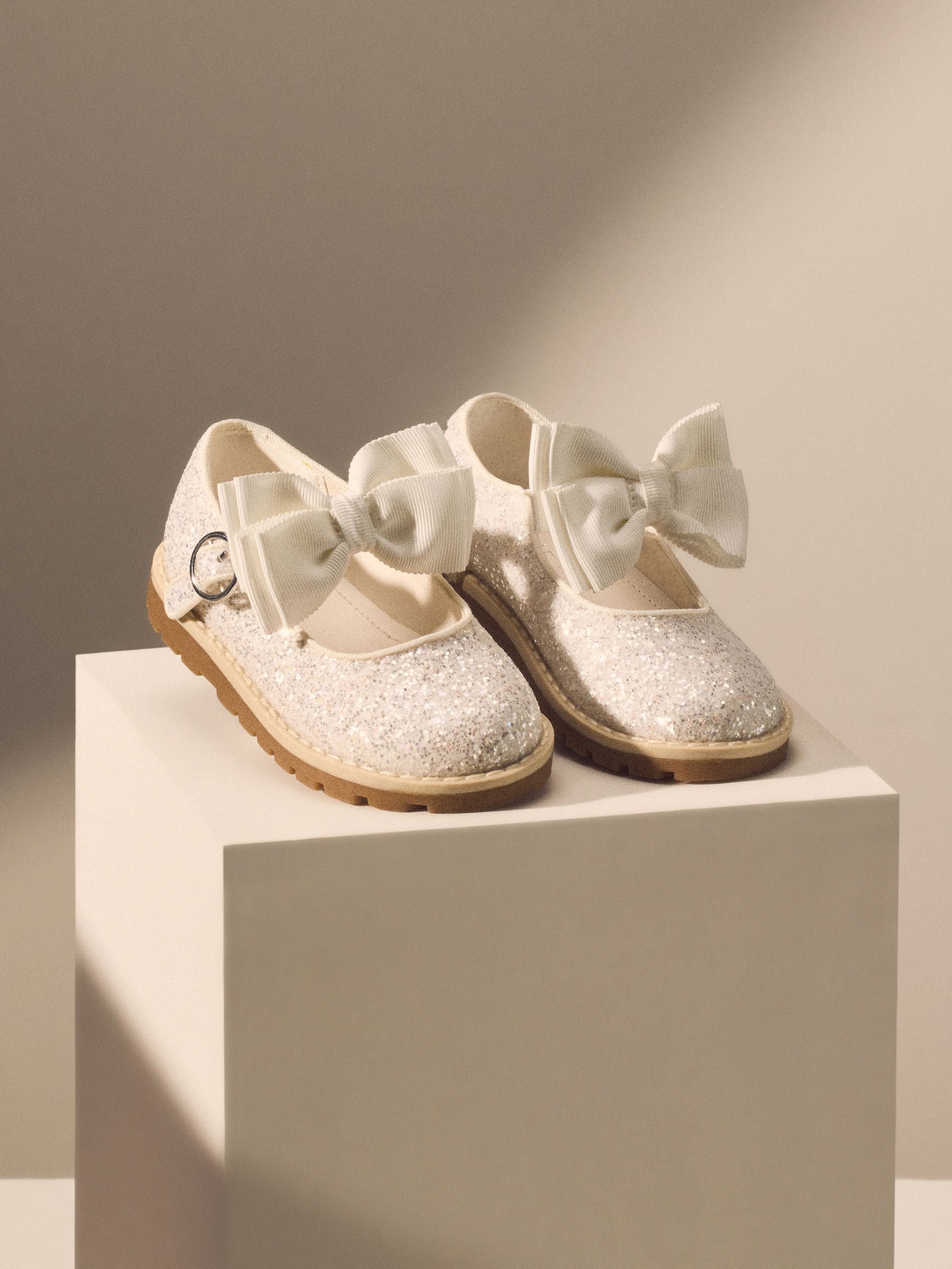 White Glitter Bow Standard Fit (F) Chunky Bow Mary Jane Shoes image 6