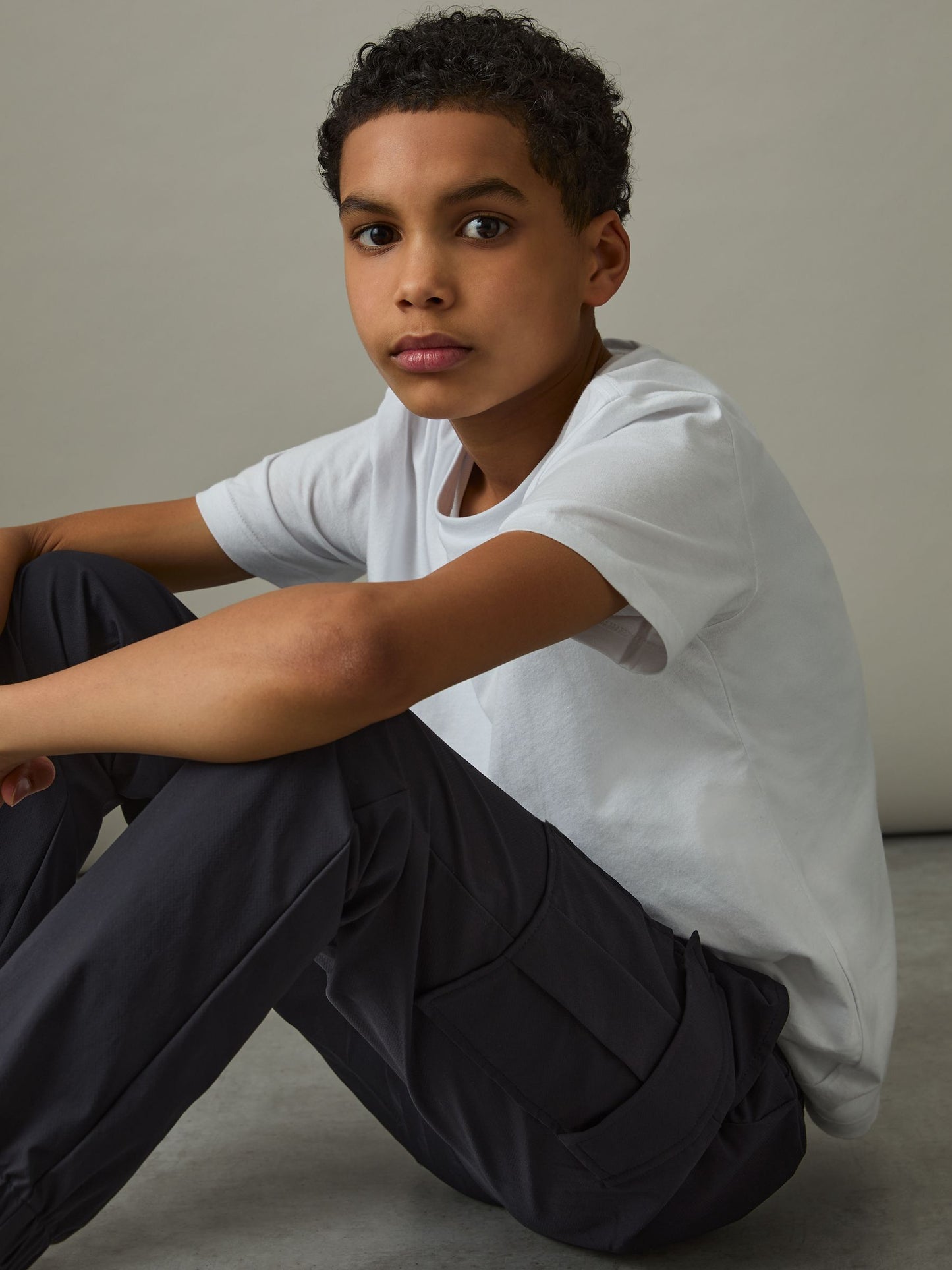 Reiss Navy Lucian 3-9 yrs Technical Drawstring Cuffed Cargo Trousers image 3