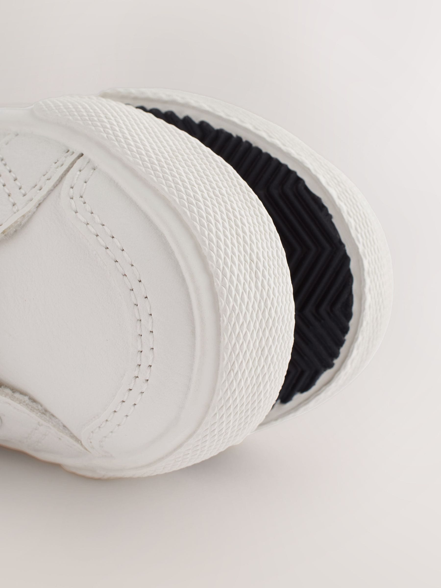 White Standard Fit (F) Two Strap Touch Fastening Trainers image 6