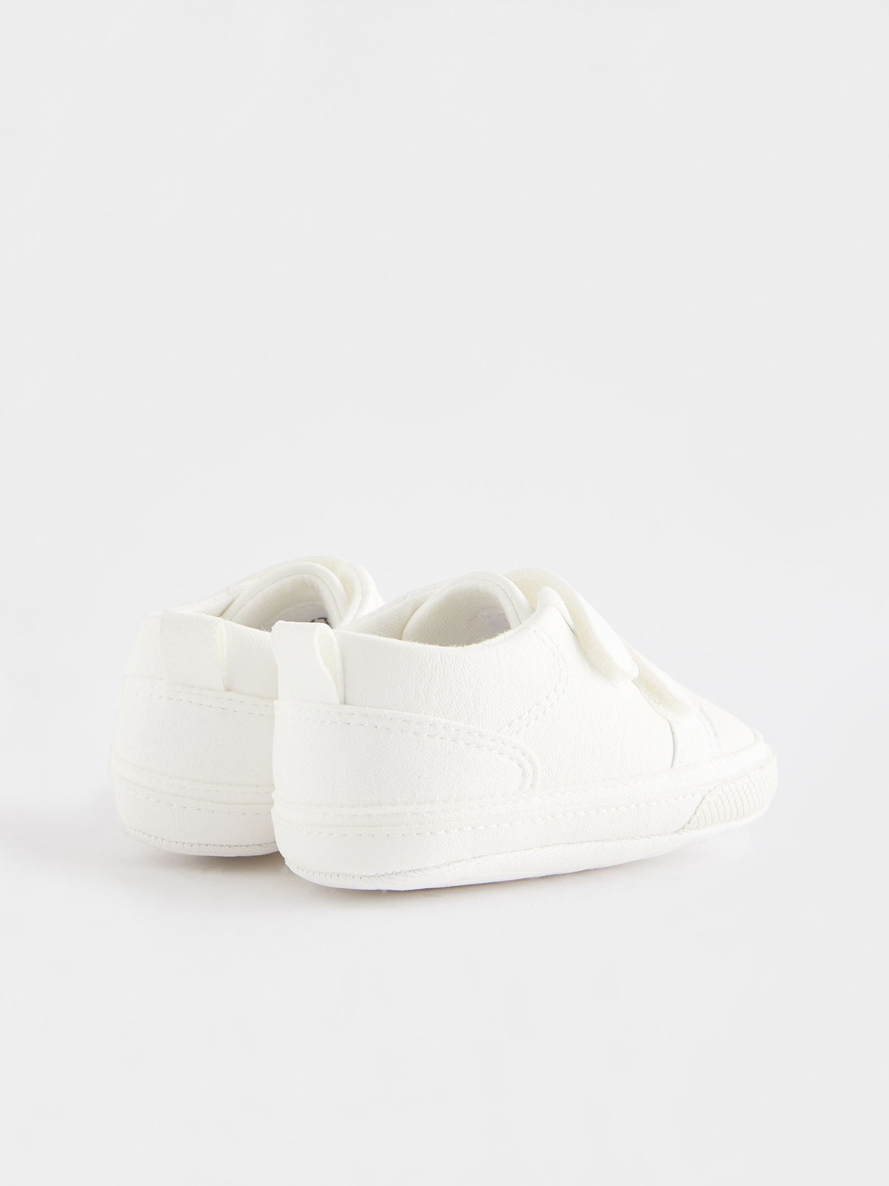 White Touch Fastening Baby Trainers (0-2mths) image 3