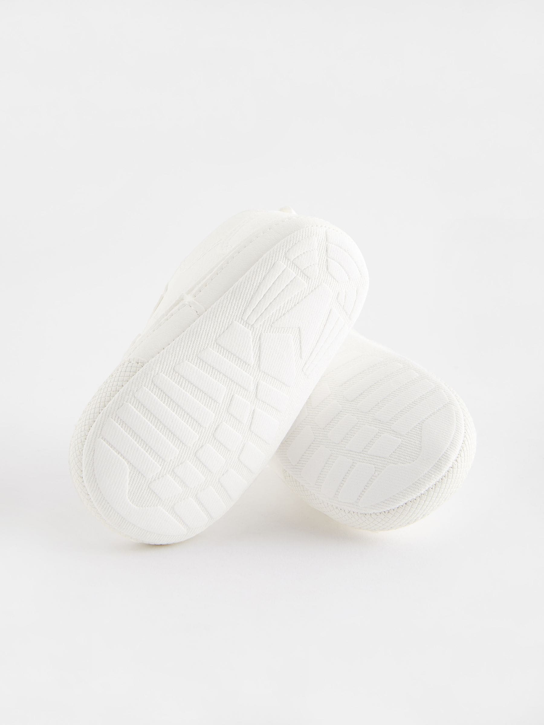 White Touch Fastening Baby Trainers (0-2mths) image 4