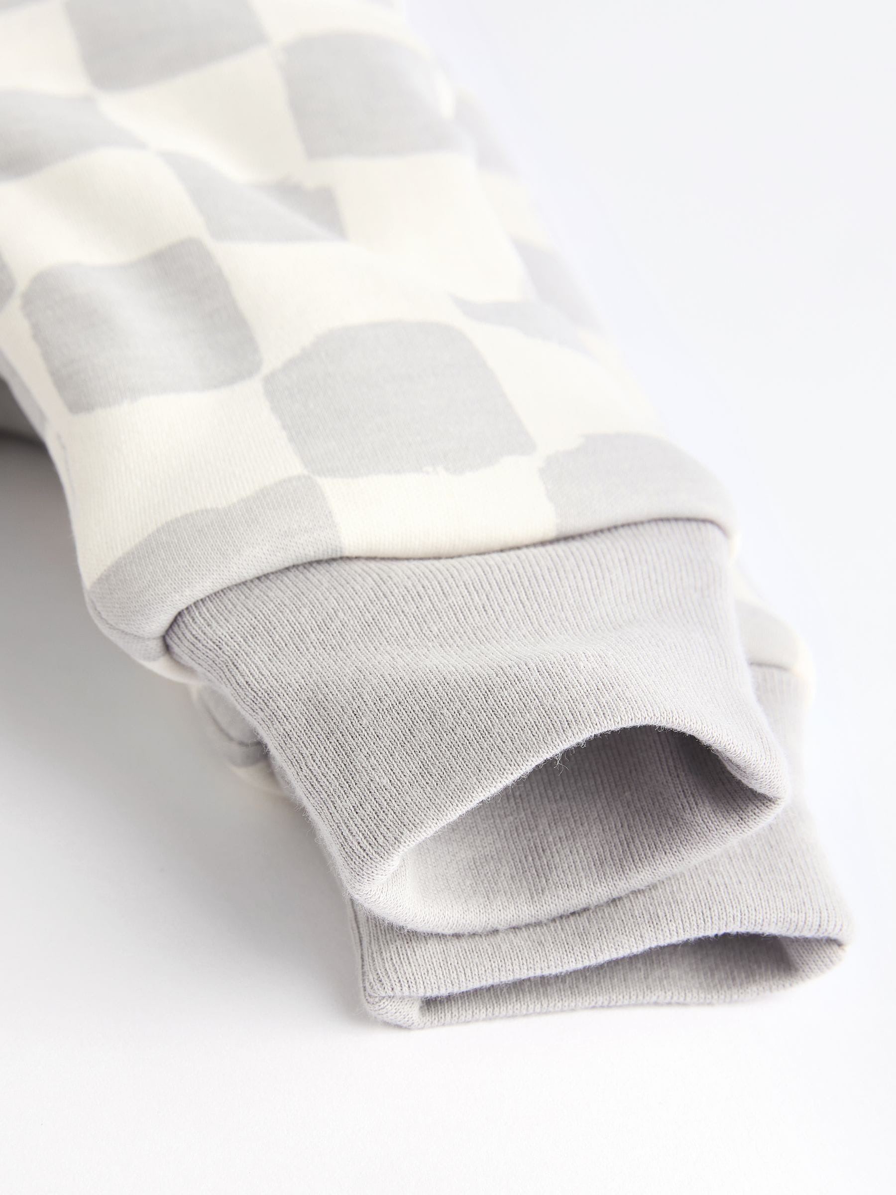 Grey Checkerboard 2.5 TOG Wadded Baby Sleepsuit image 6