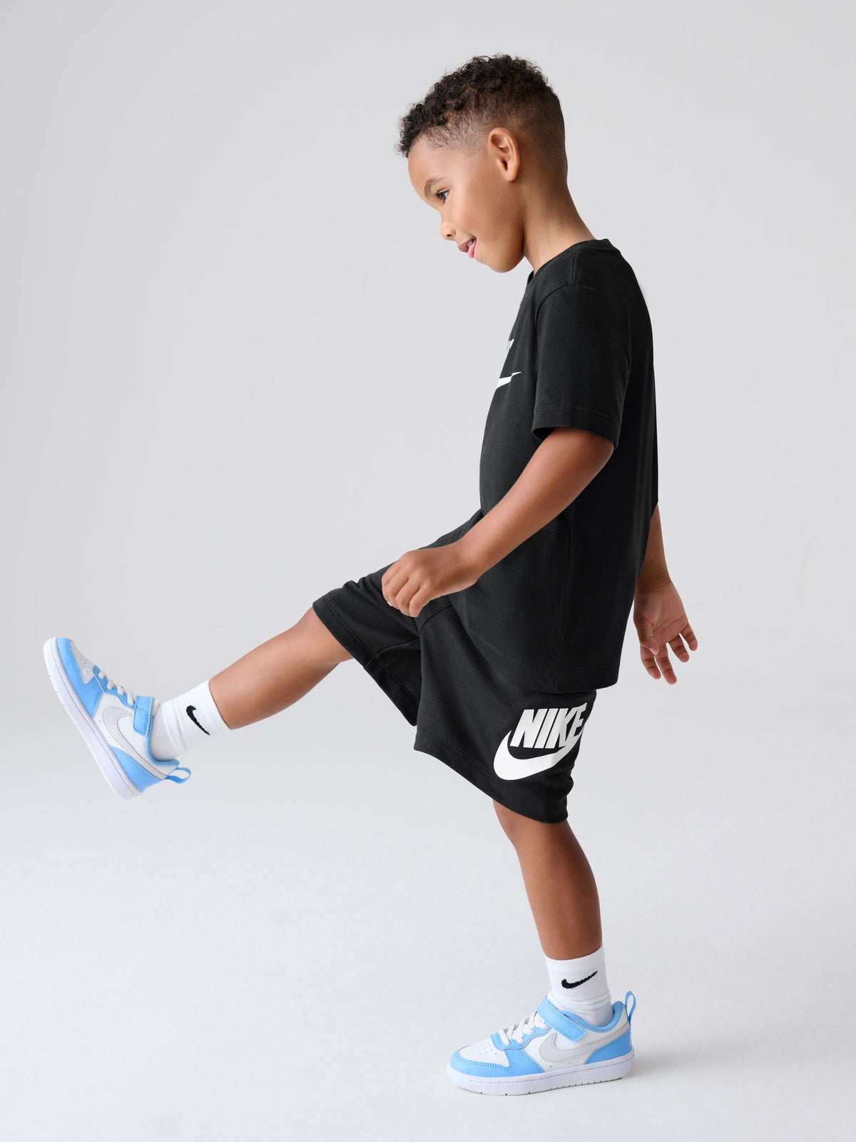 Dsiney Kidz - Nike Black Club T-Shirt and Shorts Set image 3