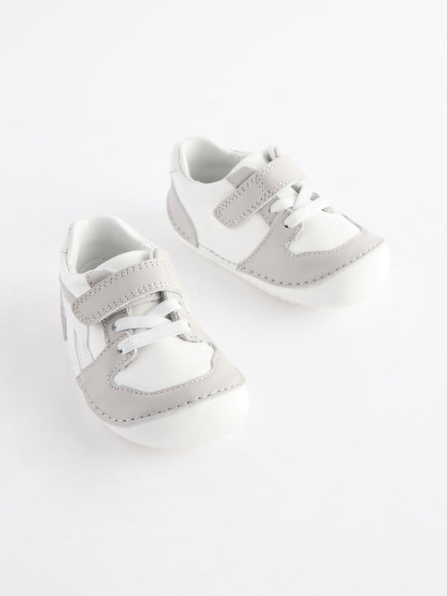 White/Neutral Standard Fit (F) Crawler Shoes image 1