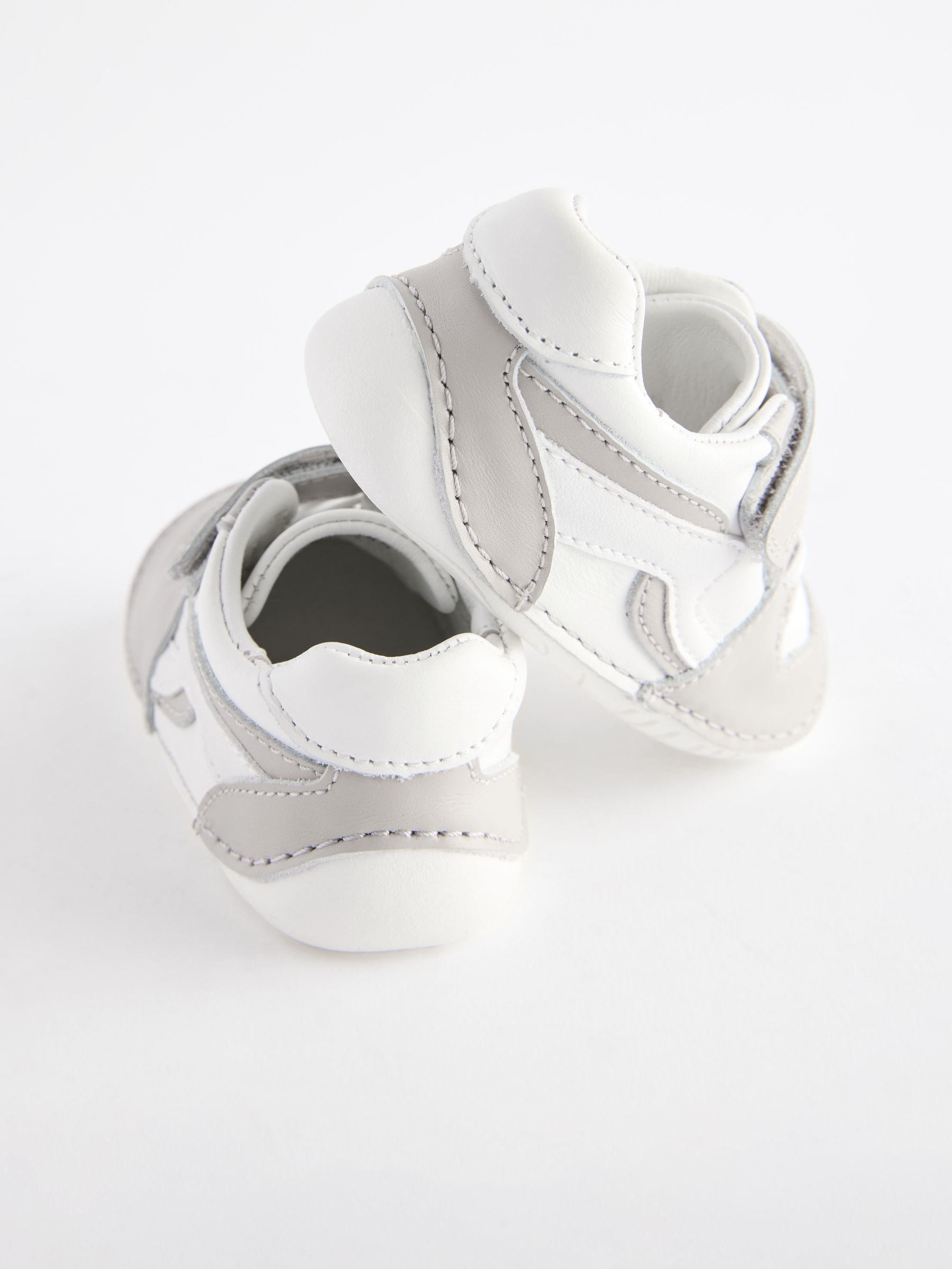 White/Neutral Standard Fit (F) Crawler Shoes image 5