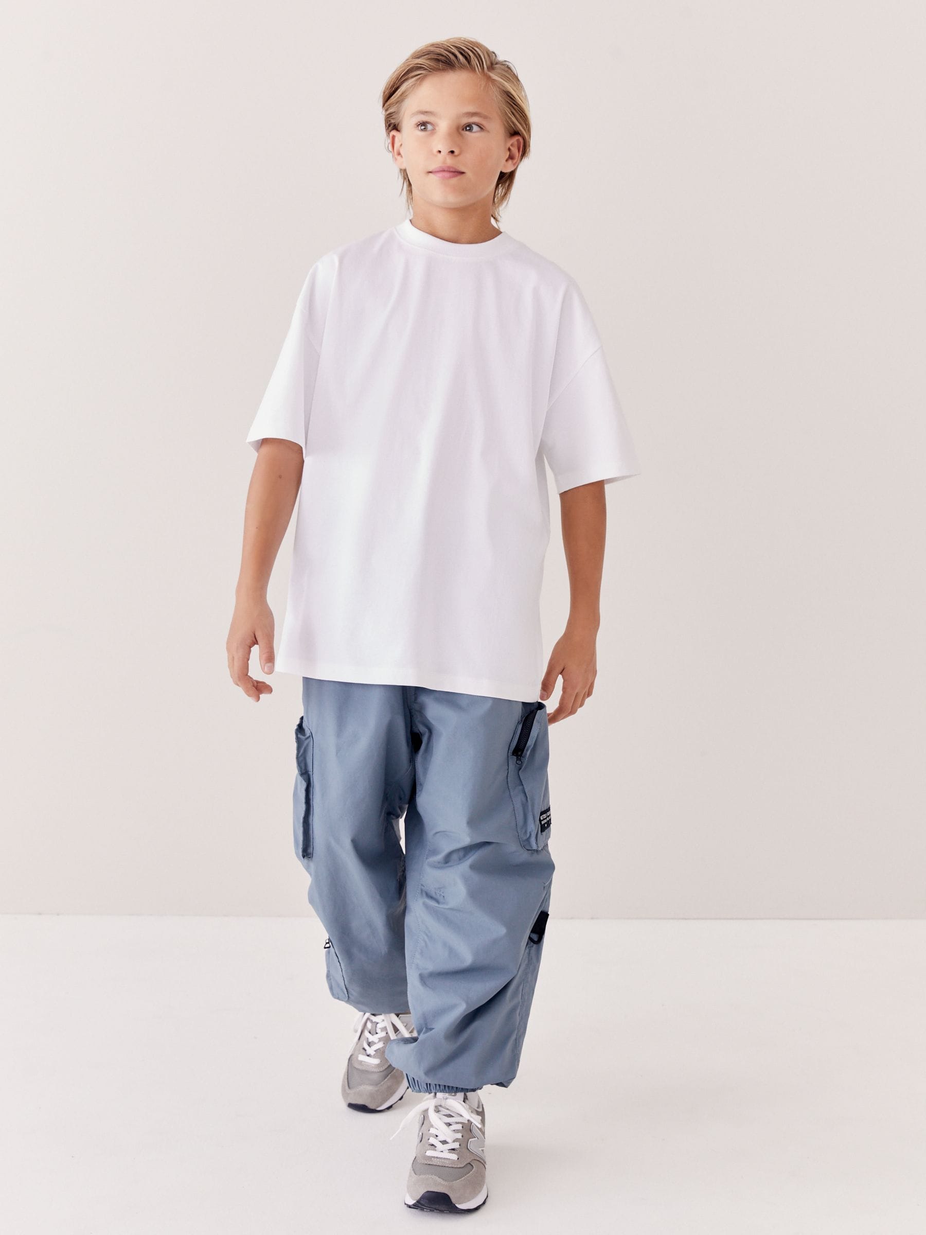 Dsiney Kidz - White Oversized Fit Short Sleeve T-Shirt (3-16yrs) image 2