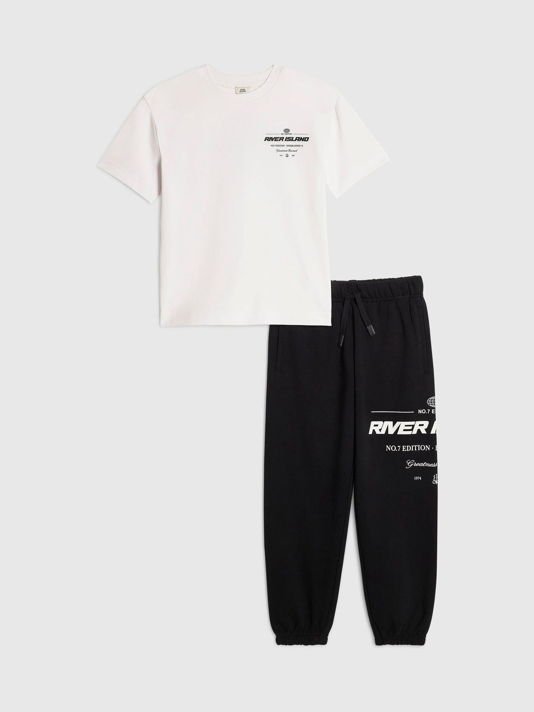 Dsiney Kidz - River Island White River Athelesuire T-Shirt & Jogger Set image 1