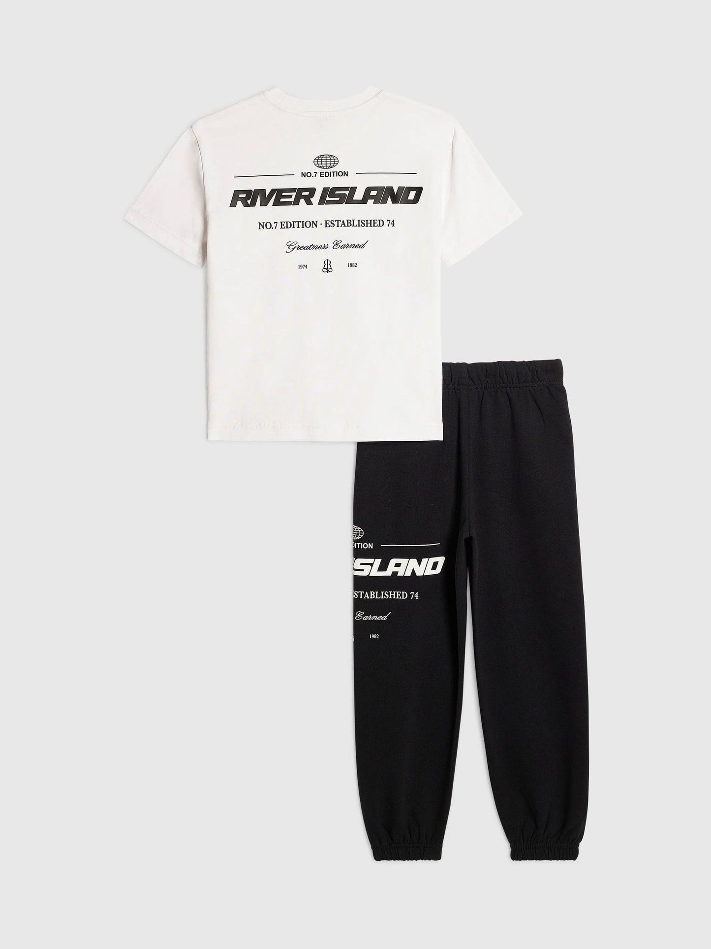Dsiney Kidz - River Island White River Athelesuire T-Shirt & Jogger Set image 2