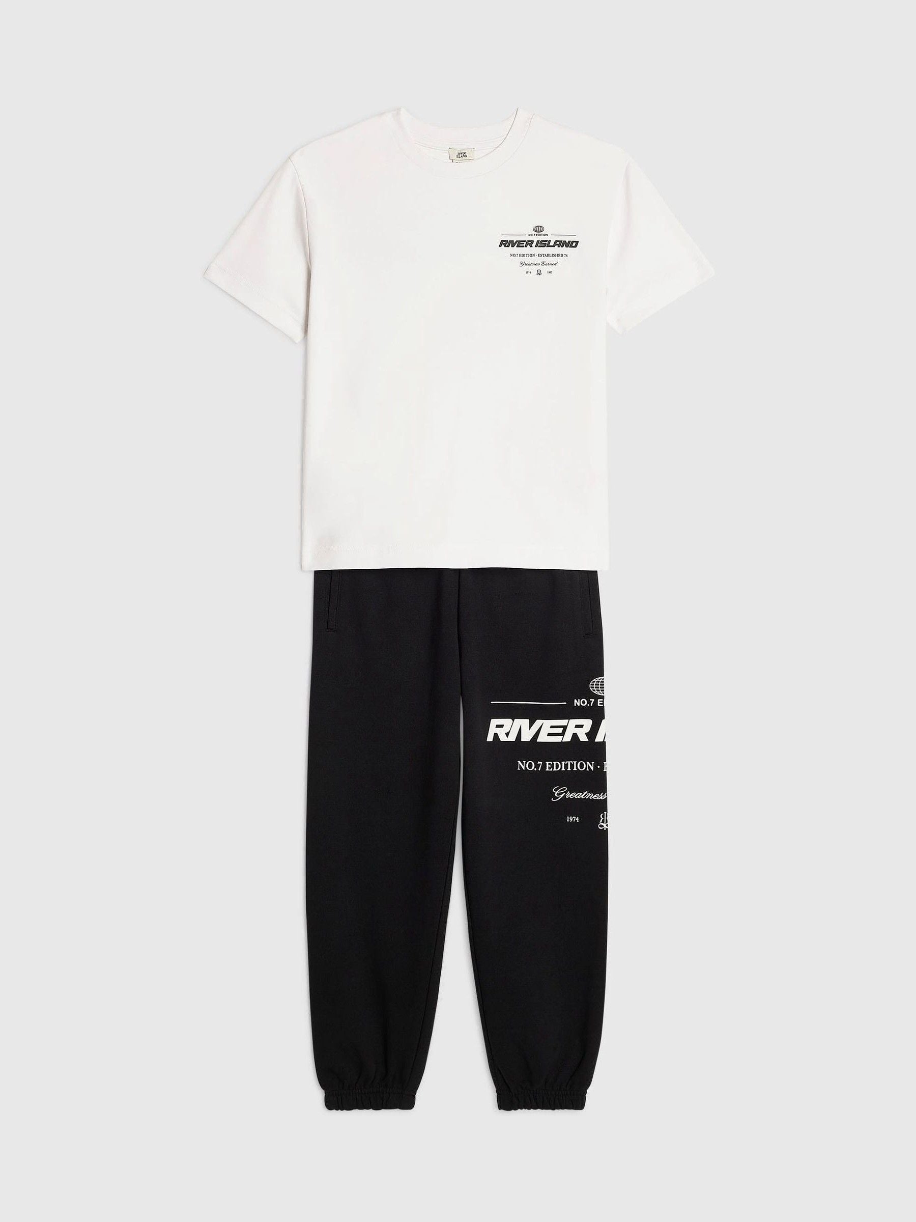 Dsiney Kidz - River Island White River Athelesuire T-Shirt & Jogger Set image 3