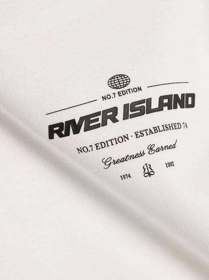 Dsiney Kidz - River Island White River Athelesuire T-Shirt & Jogger Set image 4