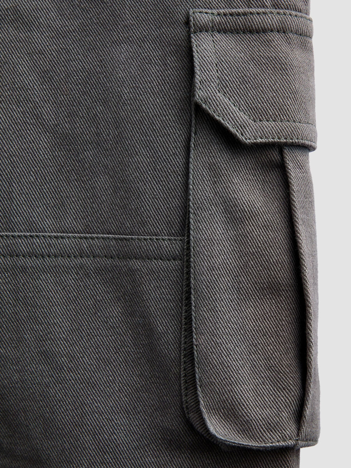 Dsiney Kidz - JoJo Maman Bébé Charcoal Grey Cargo Trousers image 4