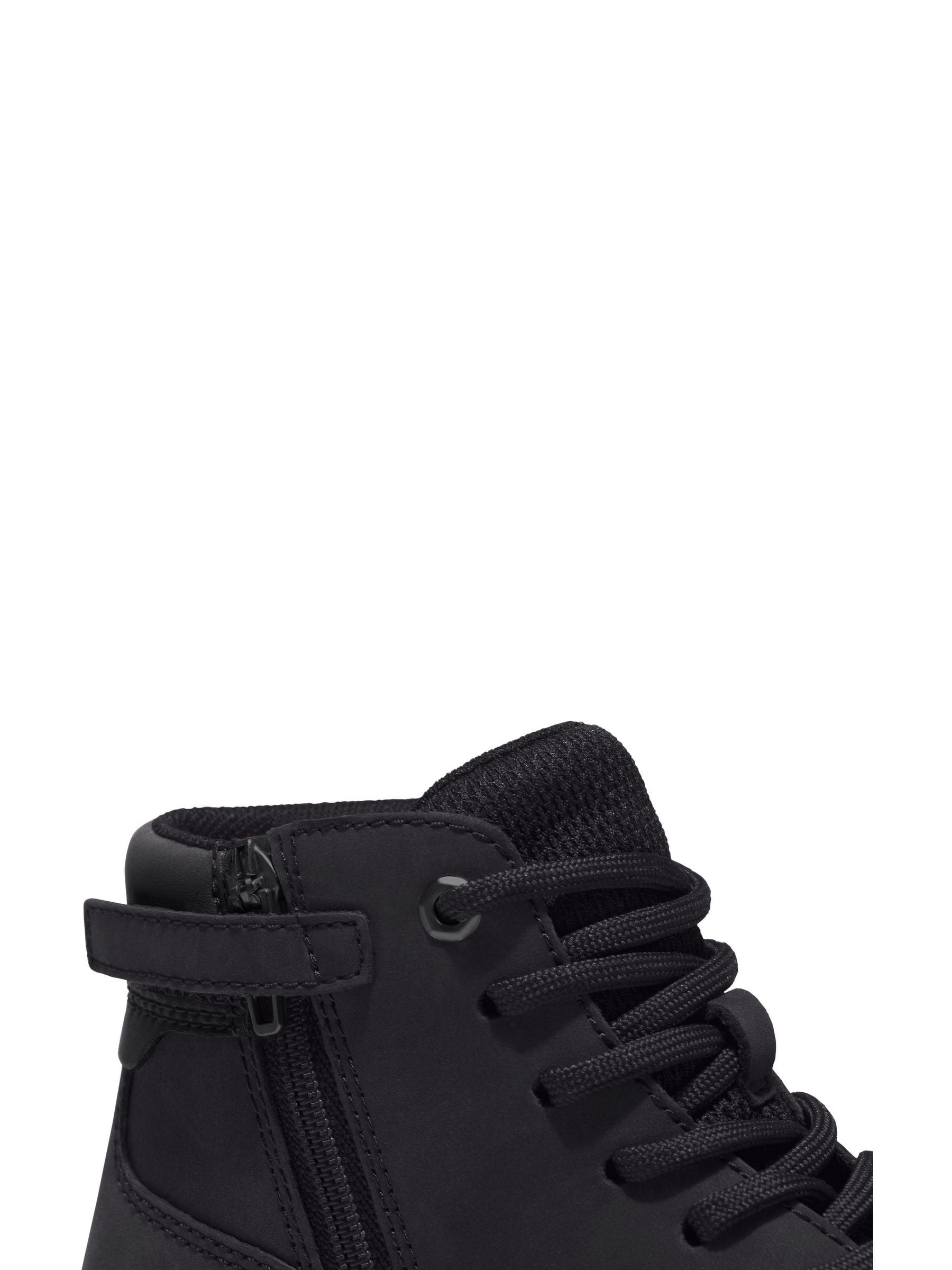 Timberland Black Bay Leather Chukka Boots image 3