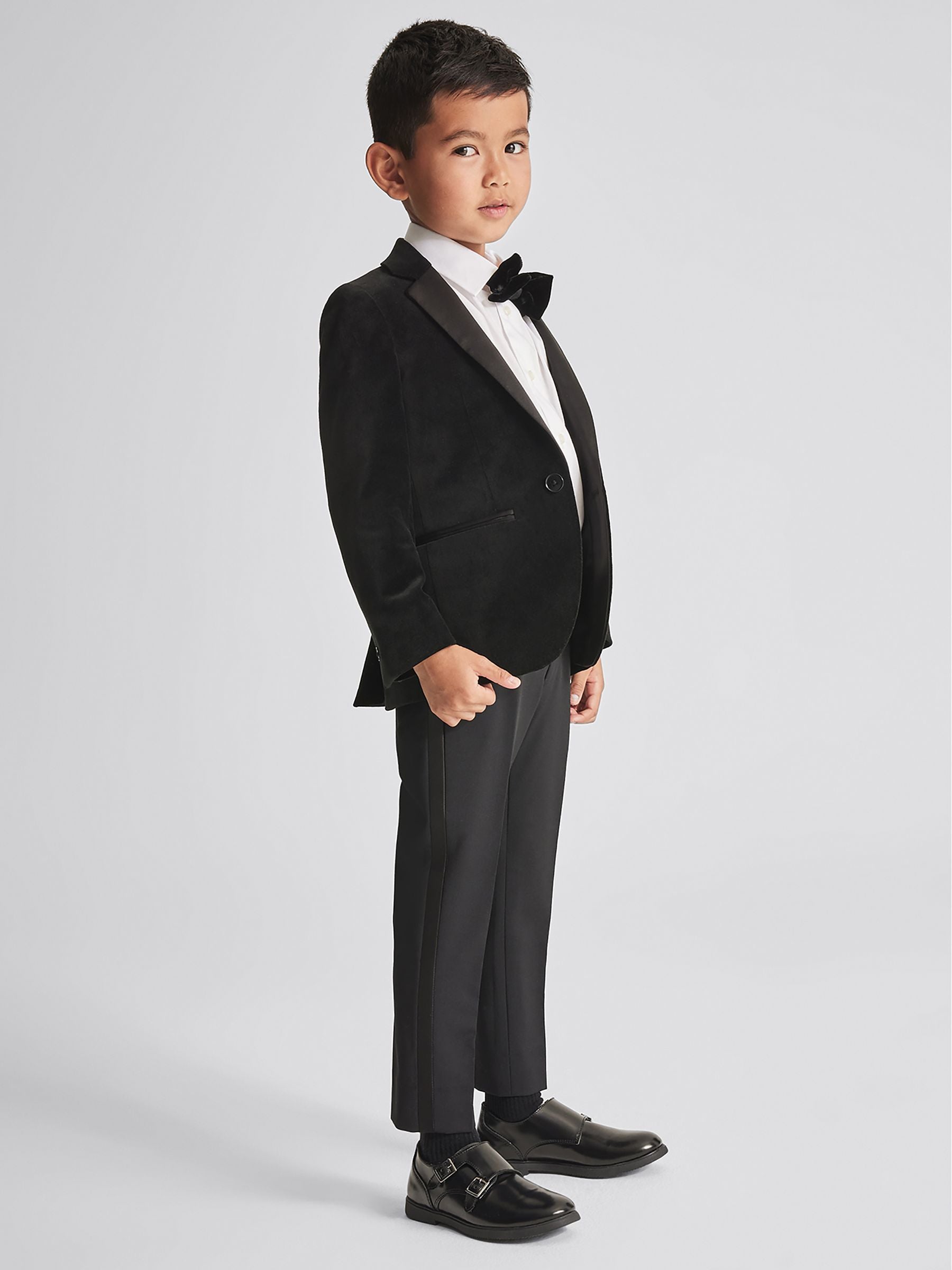 Reiss Black Ace 4-9 yrs Single Breasted Velvet Blazer image 3