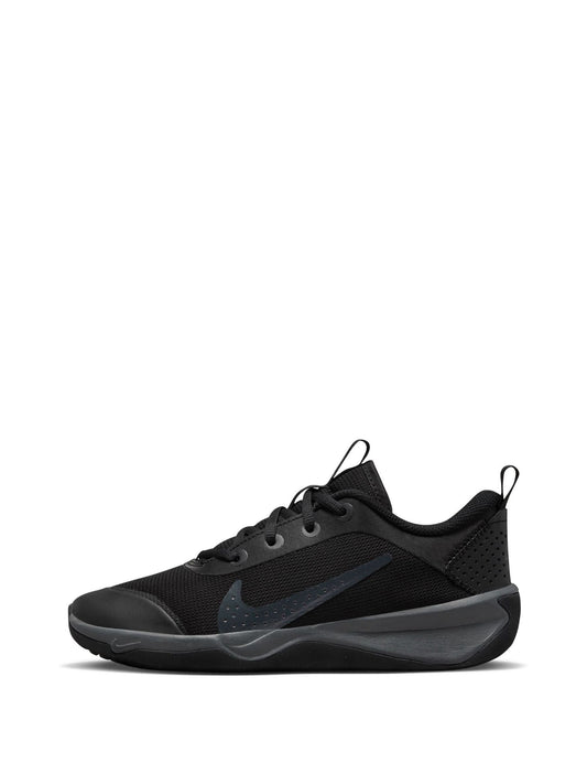 Nike Black Youth Omni Court Trainers image 2