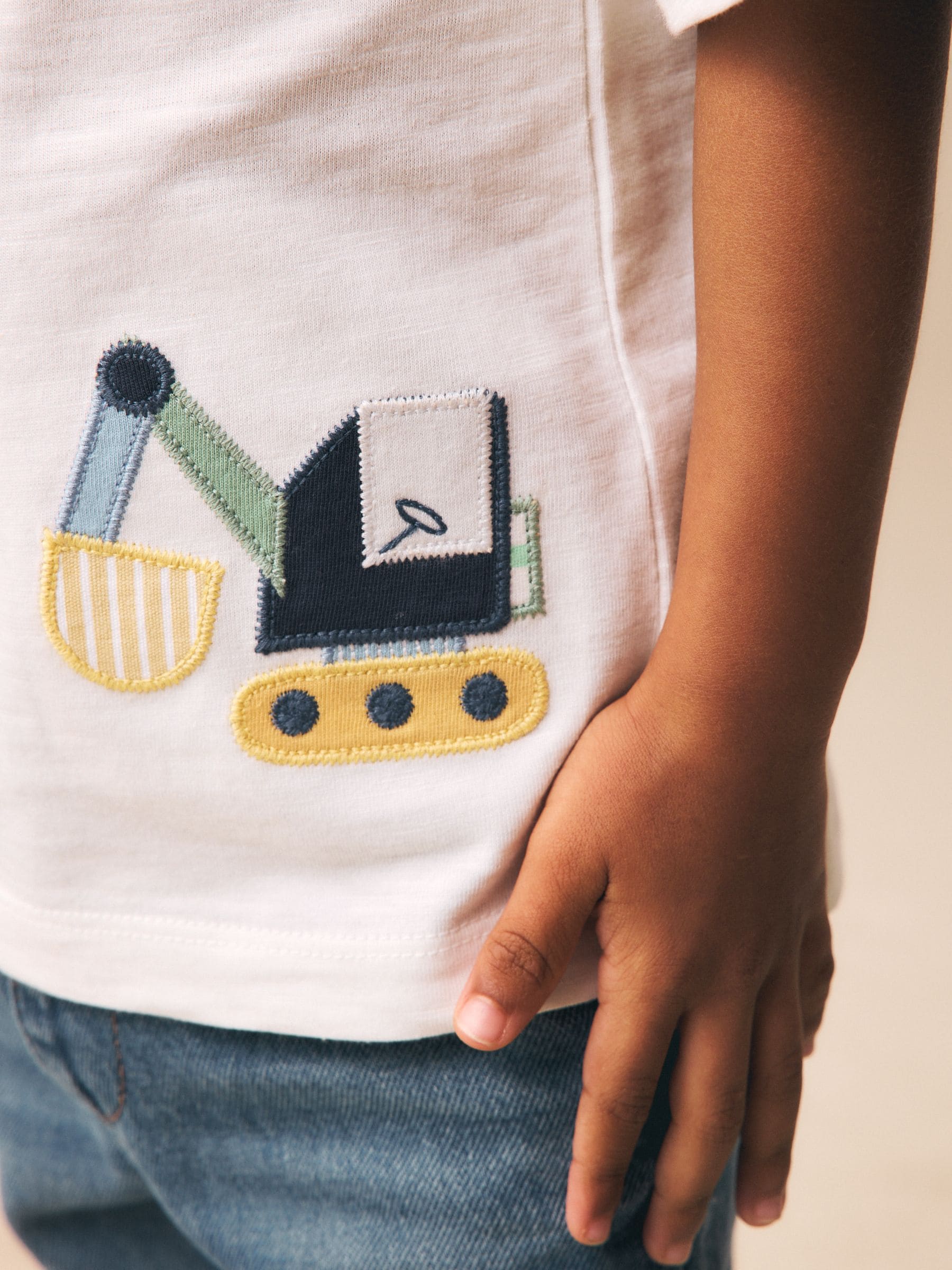 Neutral Digger Trio Short Sleeve Appliqué T-Shirt (3mths-7yrs) image 4