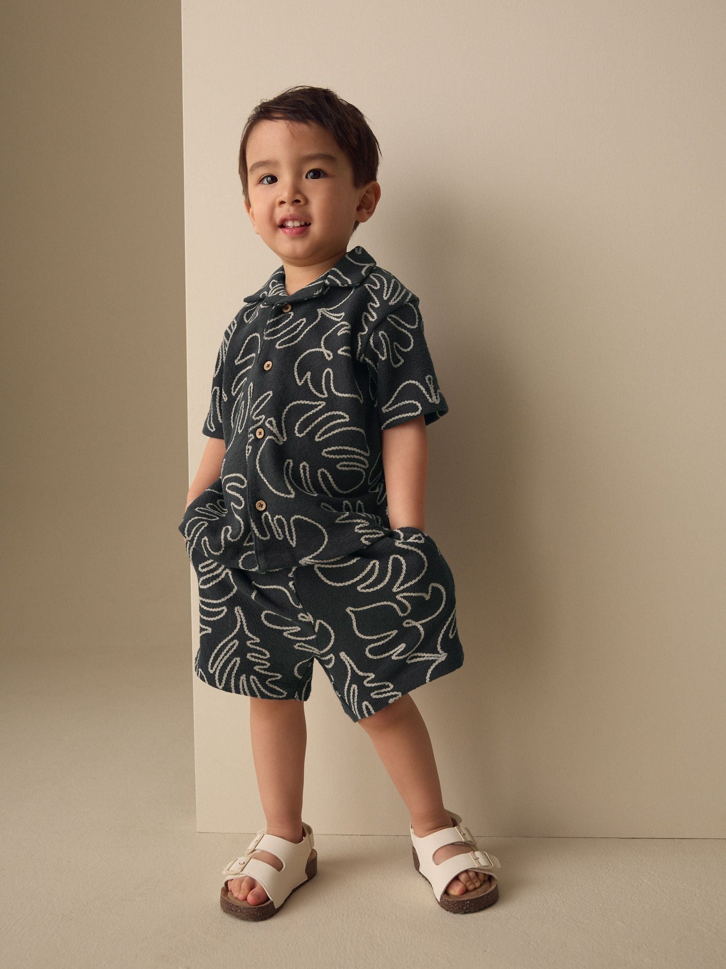 Black Leaf Print Short Sleeve Shirt and Shorts Set (3mths-7yrs) image 3