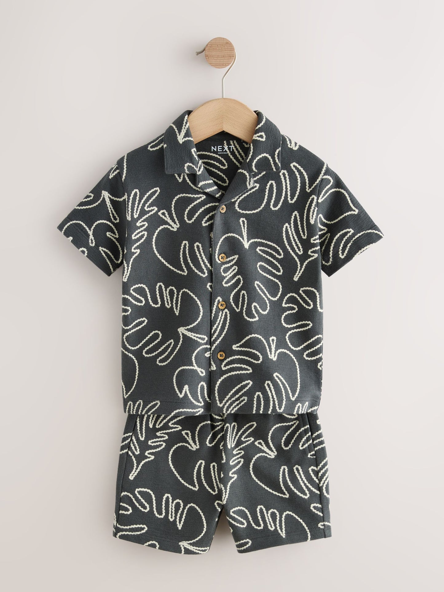 Black Leaf Print Short Sleeve Shirt and Shorts Set (3mths-7yrs) image 5