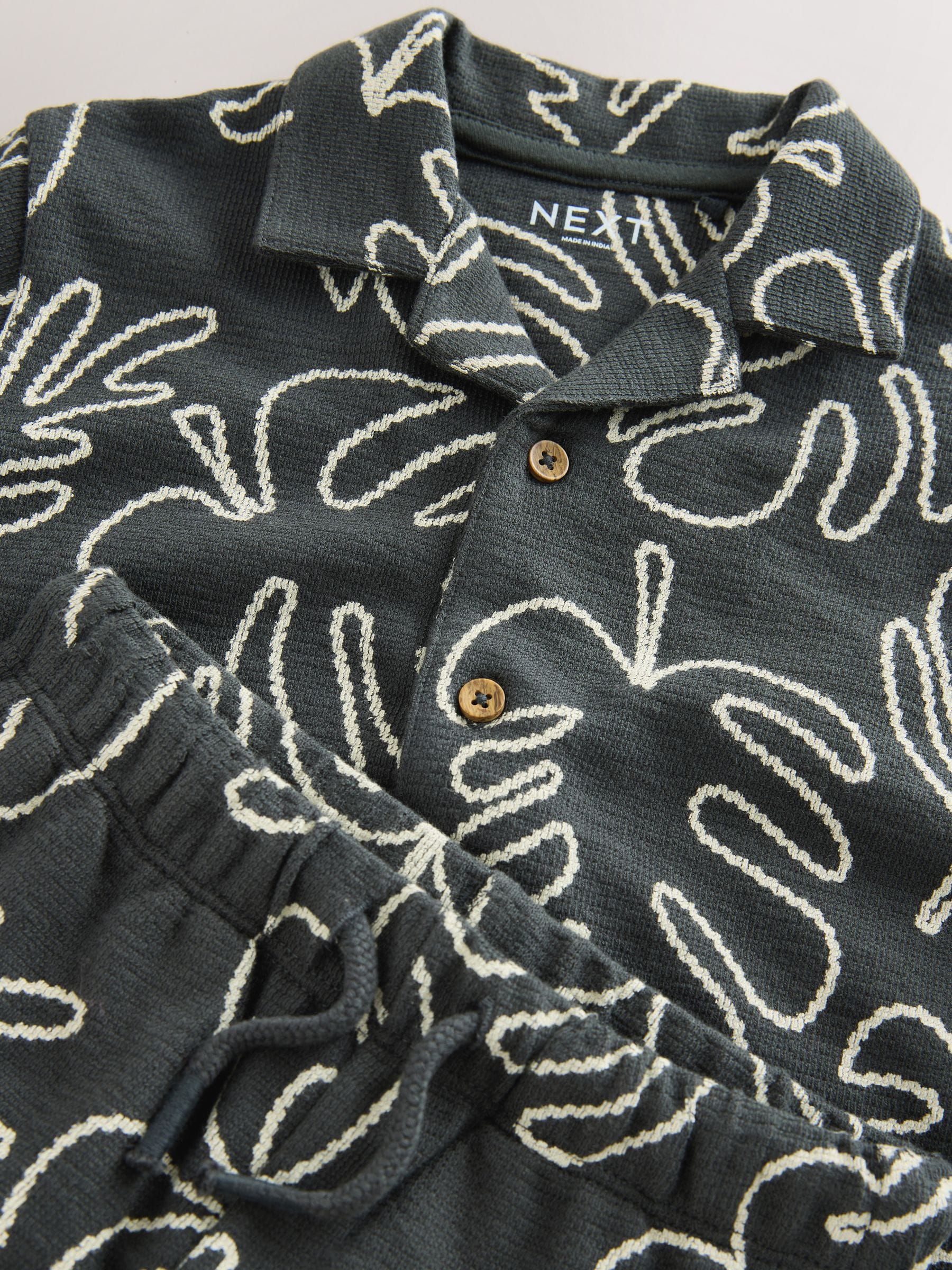 Black Leaf Print Short Sleeve Shirt and Shorts Set (3mths-7yrs) image 9