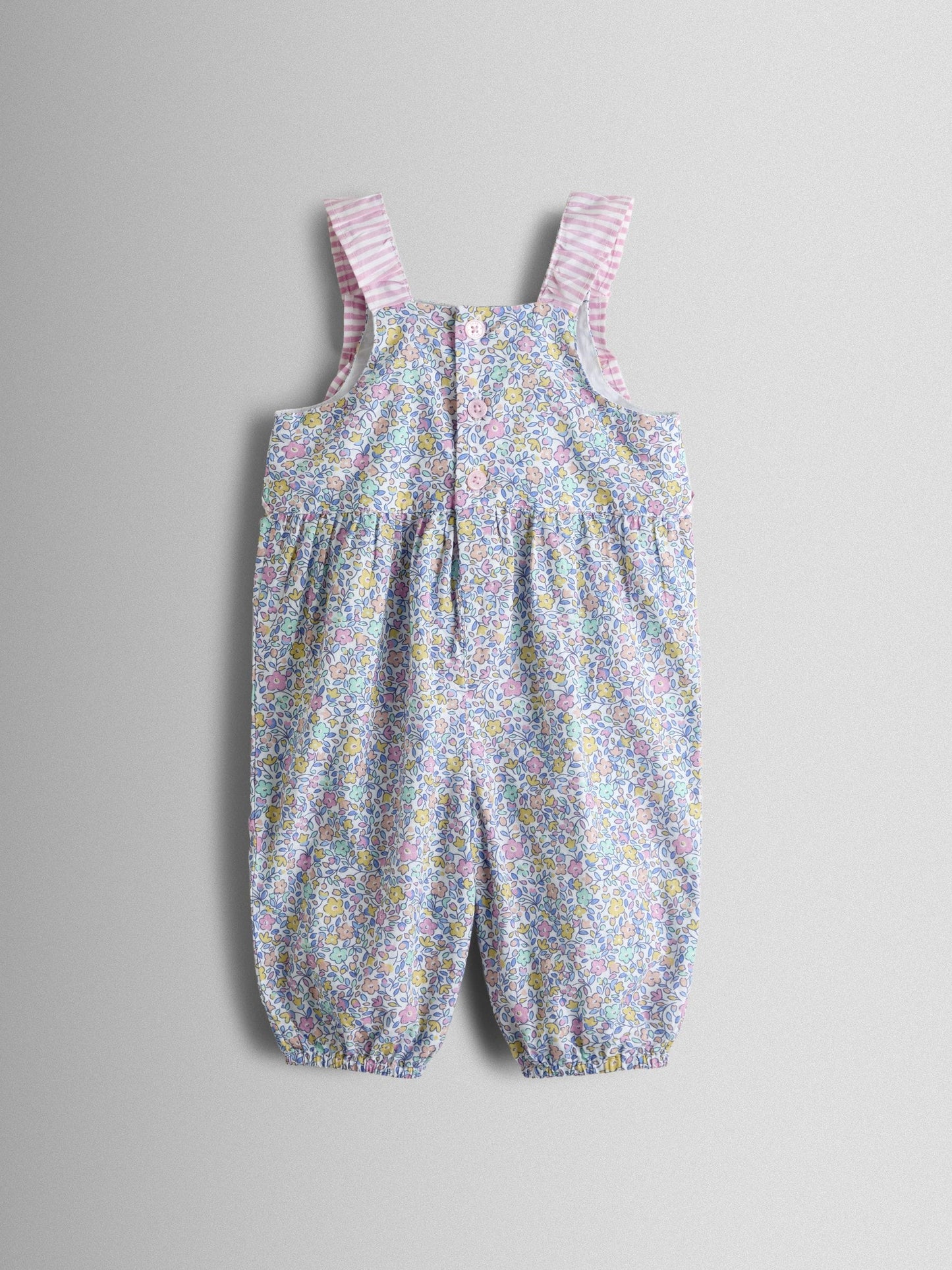 JoJo Maman Bébé Cream Floral Spliced Dungarees T-Shirt and Hat Set image 3
