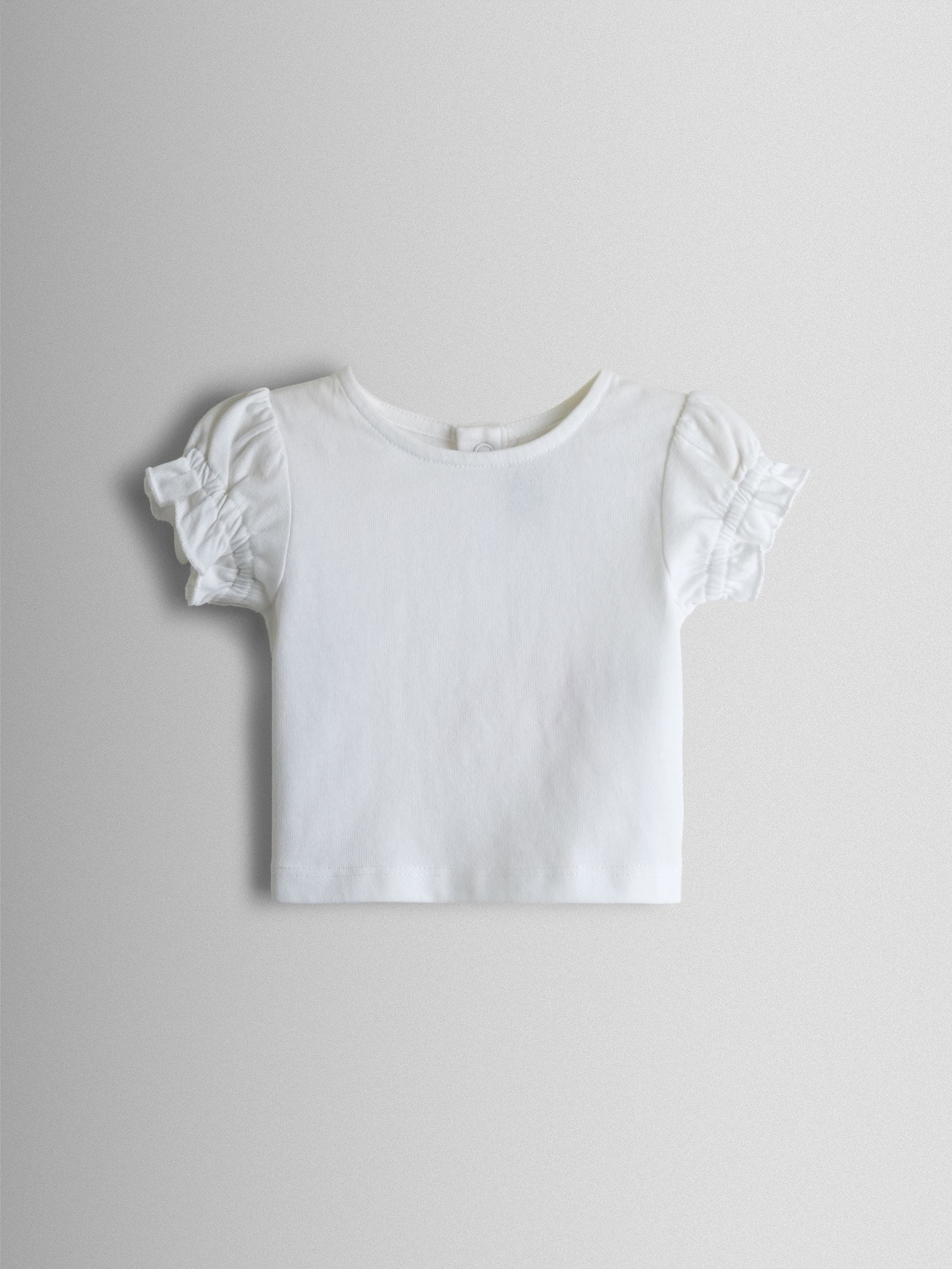 JoJo Maman Bébé Cream Floral Spliced Dungarees T-Shirt and Hat Set image 4