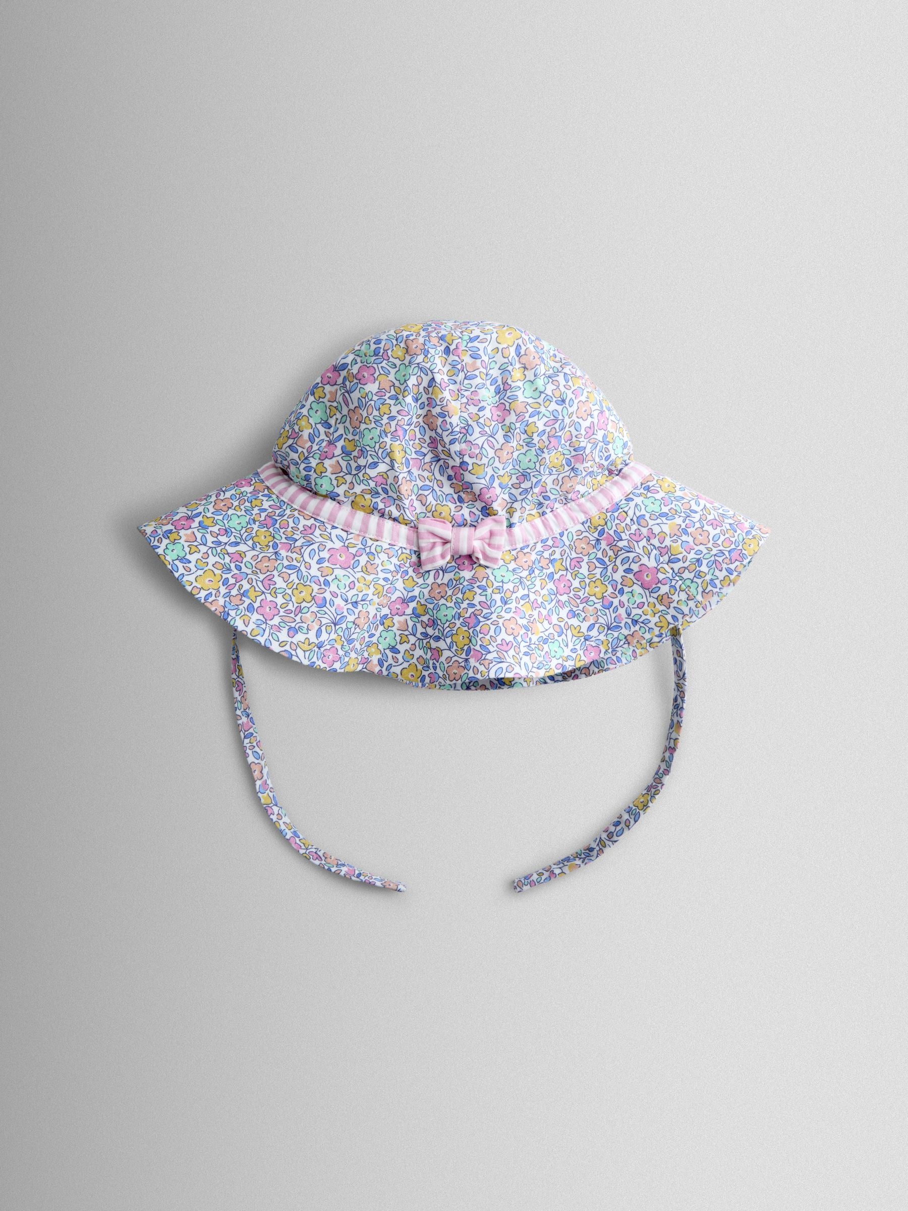 JoJo Maman Bébé Cream Floral Spliced Dungarees T-Shirt and Hat Set image 6