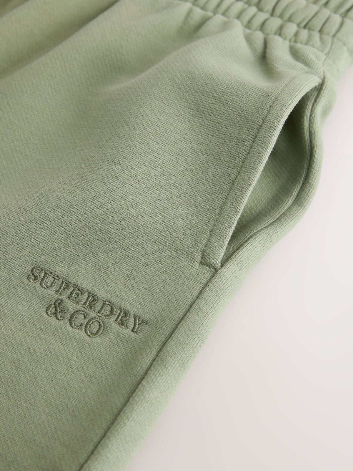 Dsiney Kidz - Superdry Green T-Shirt and Shorts Set image 8