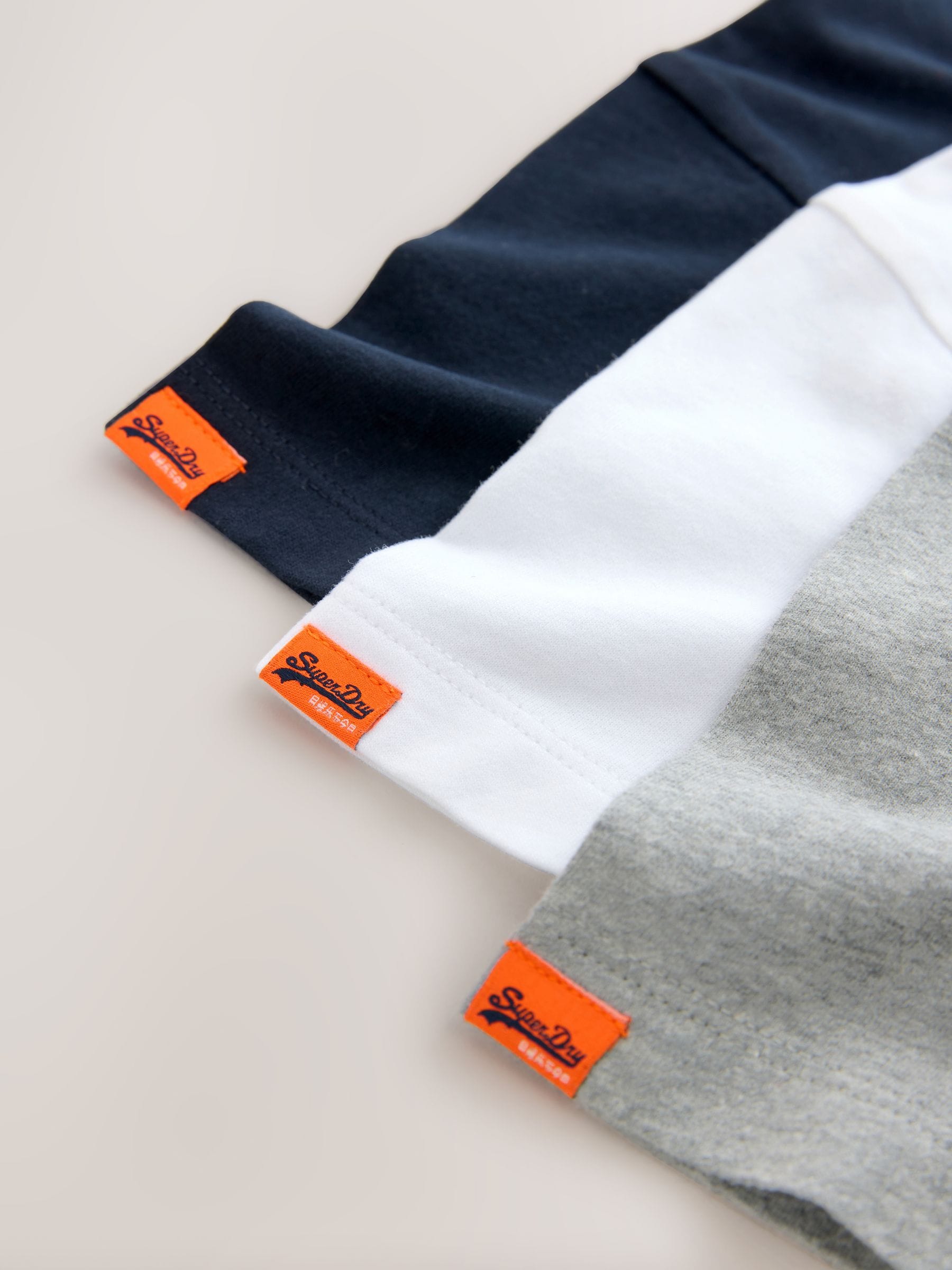 Superdry White/Navy T-Shirts 3 Pack image 7