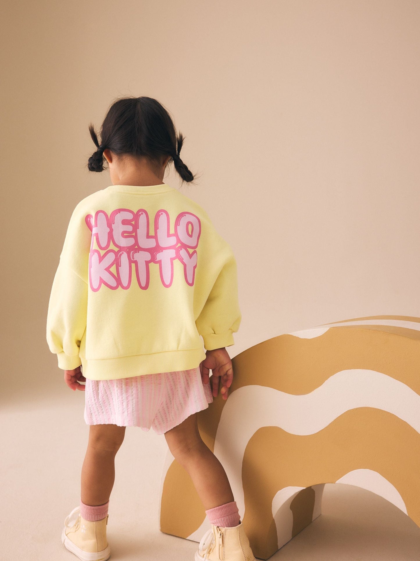 Yellow Hello Kitty Crew Neck Sweatshirt & Shorts Set (3mths-7yrs) image 3