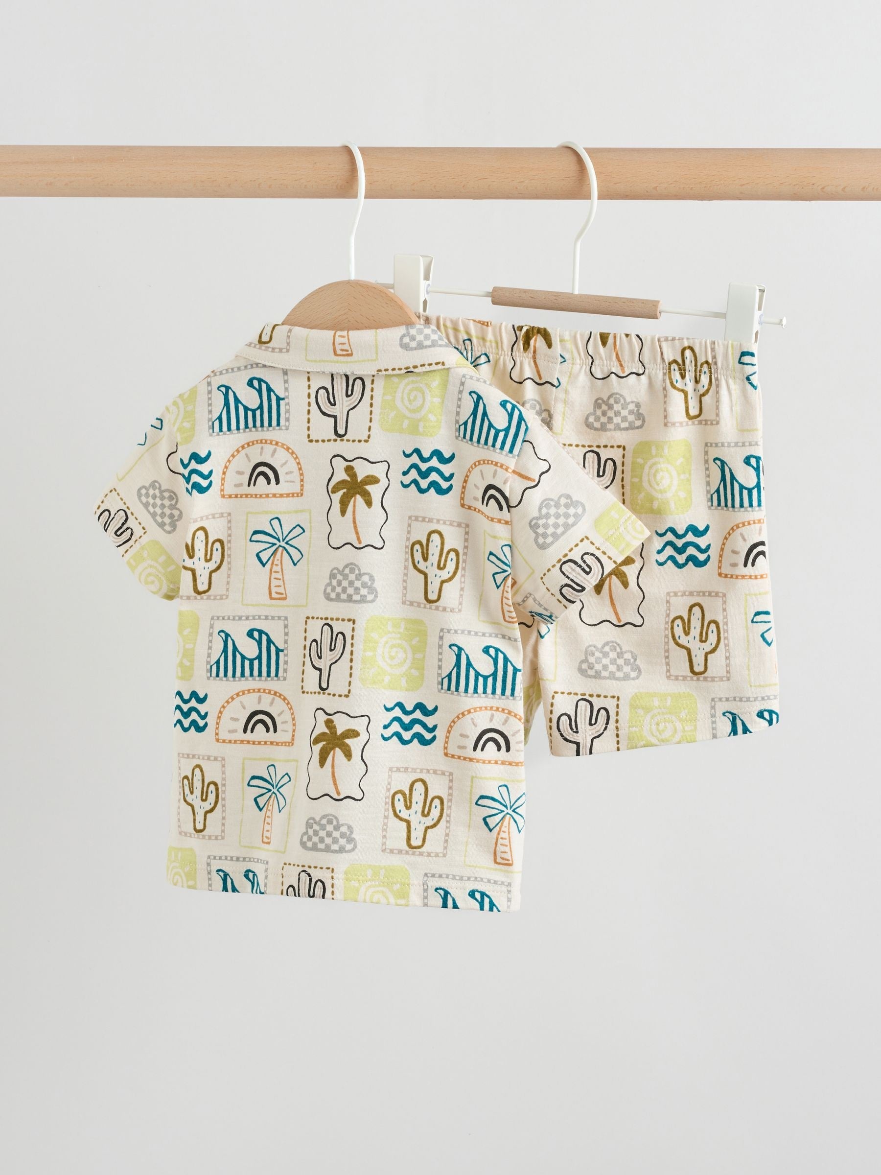 Neutral Palm Print Shirt and Shorts Baby Set (0mths-2yrs) image 4