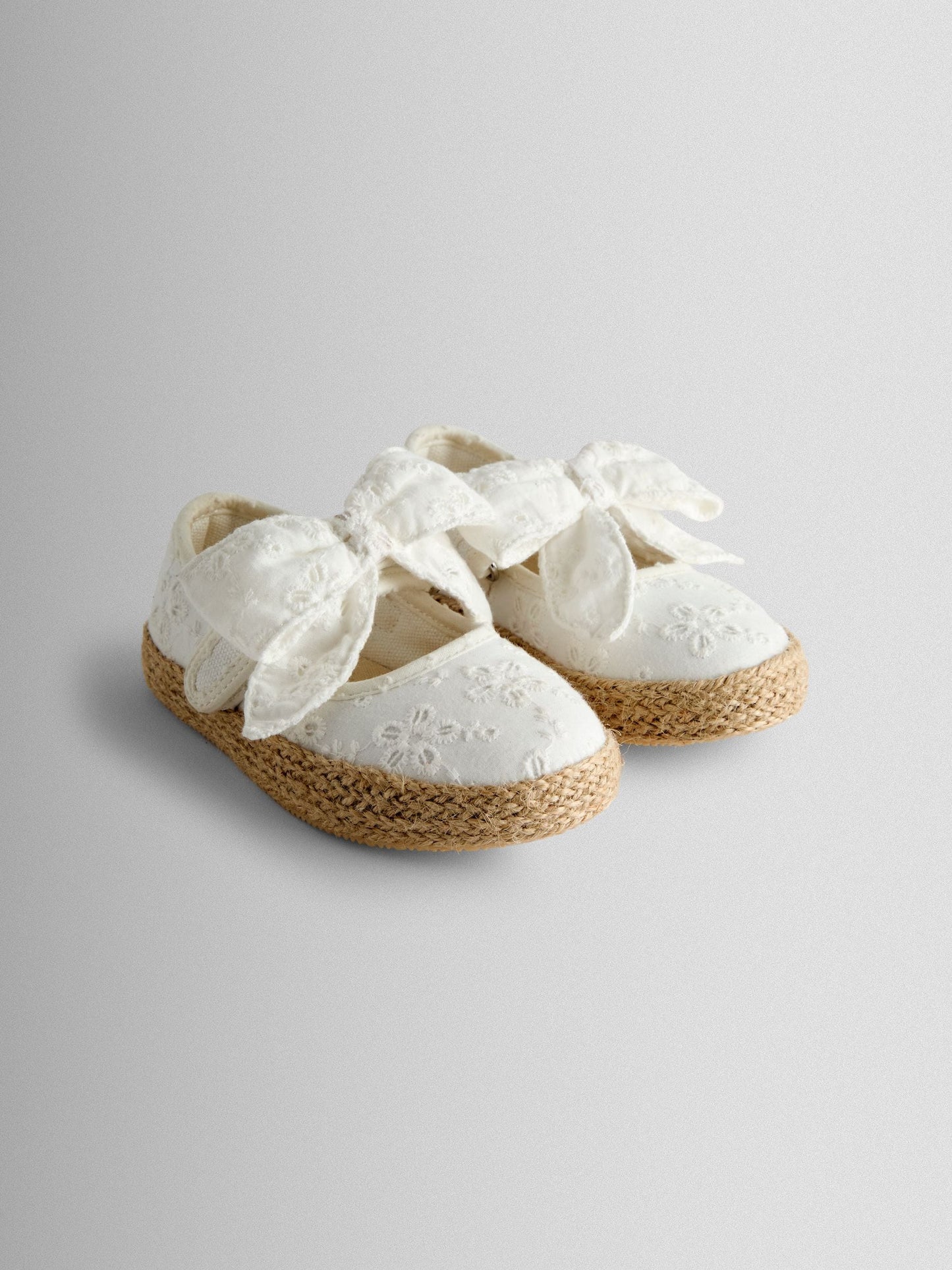 JoJo Maman Bébé White Broderie Embroidered Bow Strap Ballet Pumps image 1