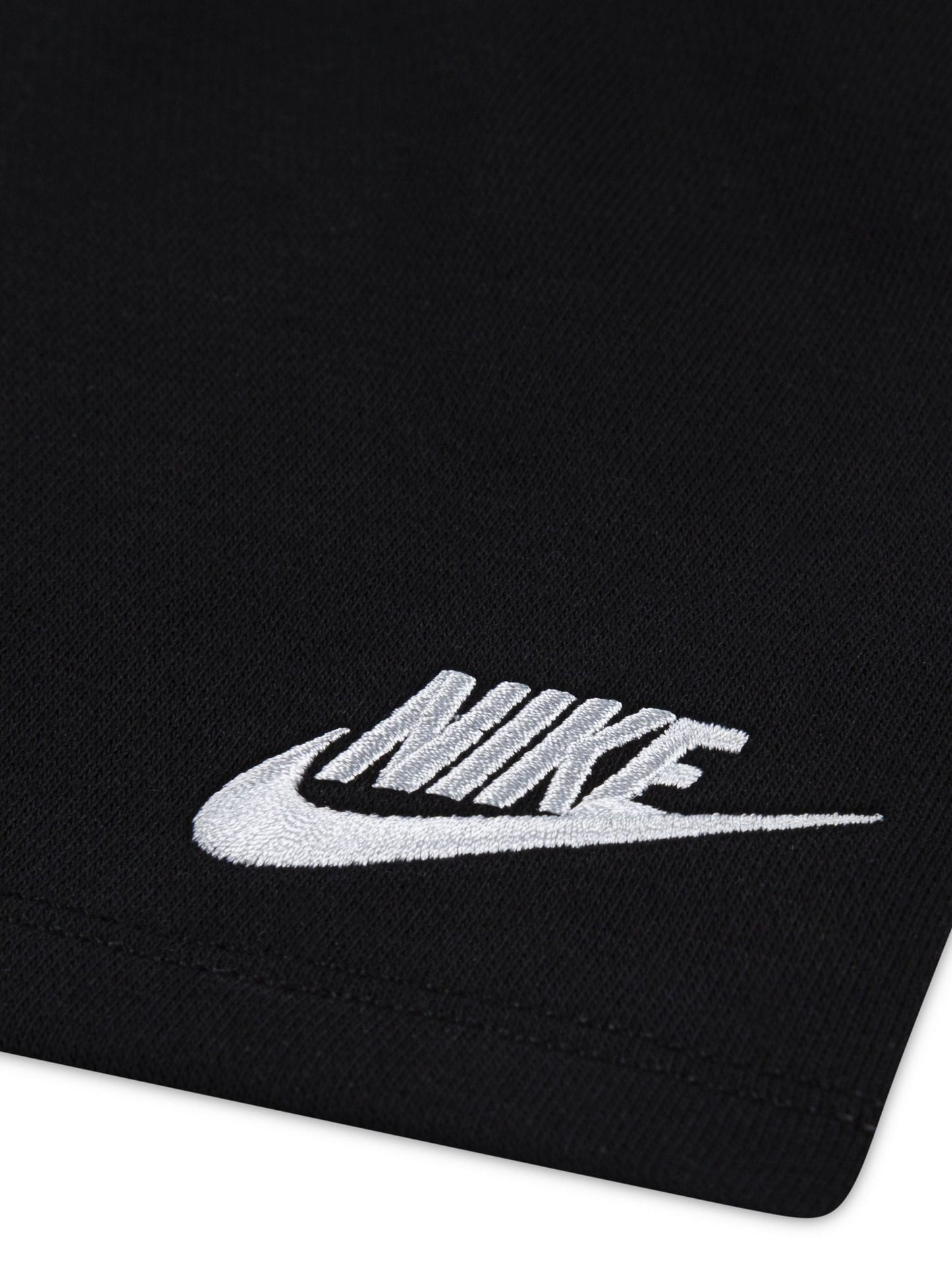 Nike Red Small Logo T-Shirt And Shorts Set image 3