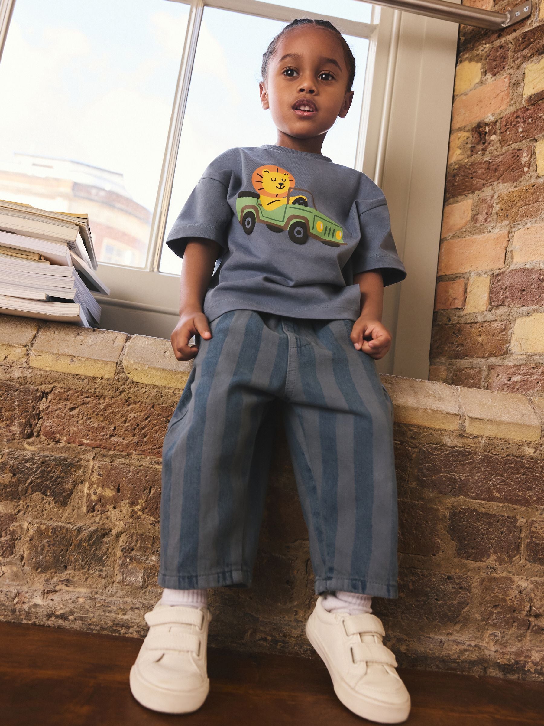 Blue Lion Car Short Sleeve Graphic T-Shirt (3mths-7yrs) image 3