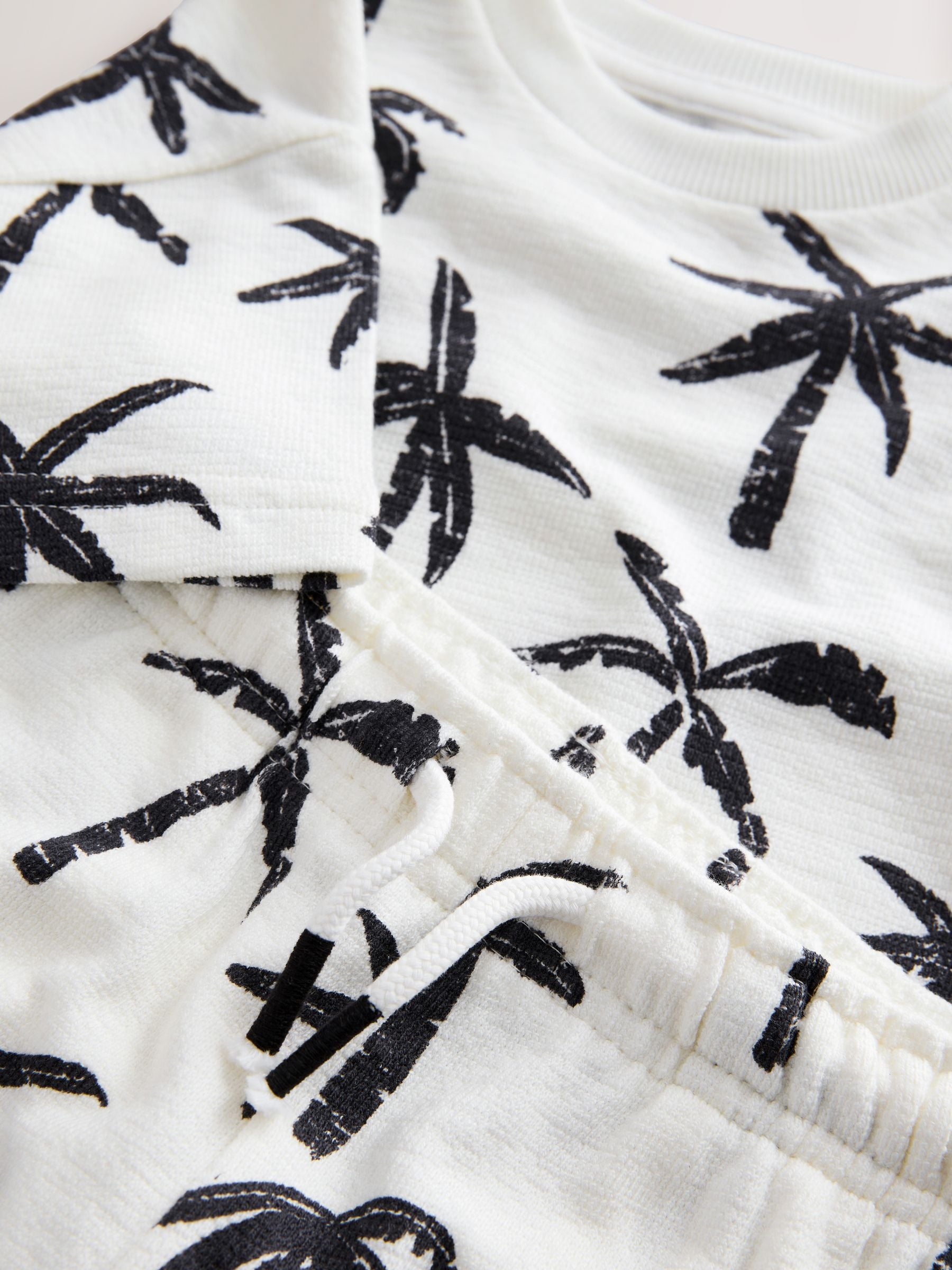 White/Black Palm Trees Short Sleeve All-Over Print T-Shirt and Shorts Set (3mths-7yrs) image 8